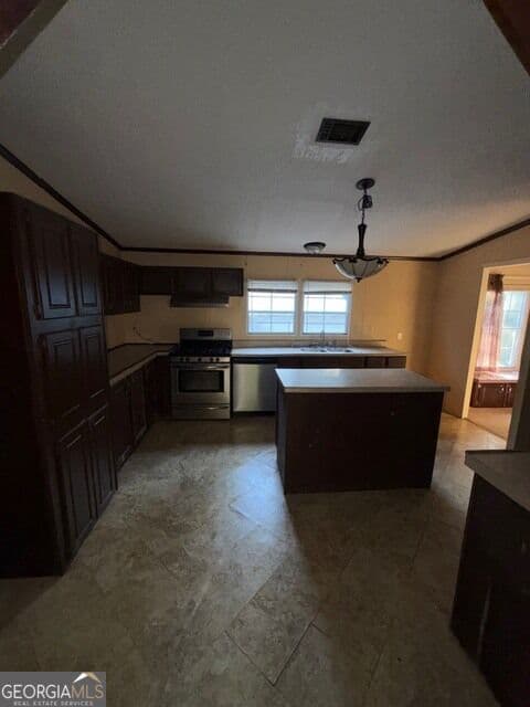 3 bedroom, 2 bathroom, 2,052 sq ft manufactured home,single family residence for sale at 105 Felton Drive, Milledgeville, GA 31061 — photo 8