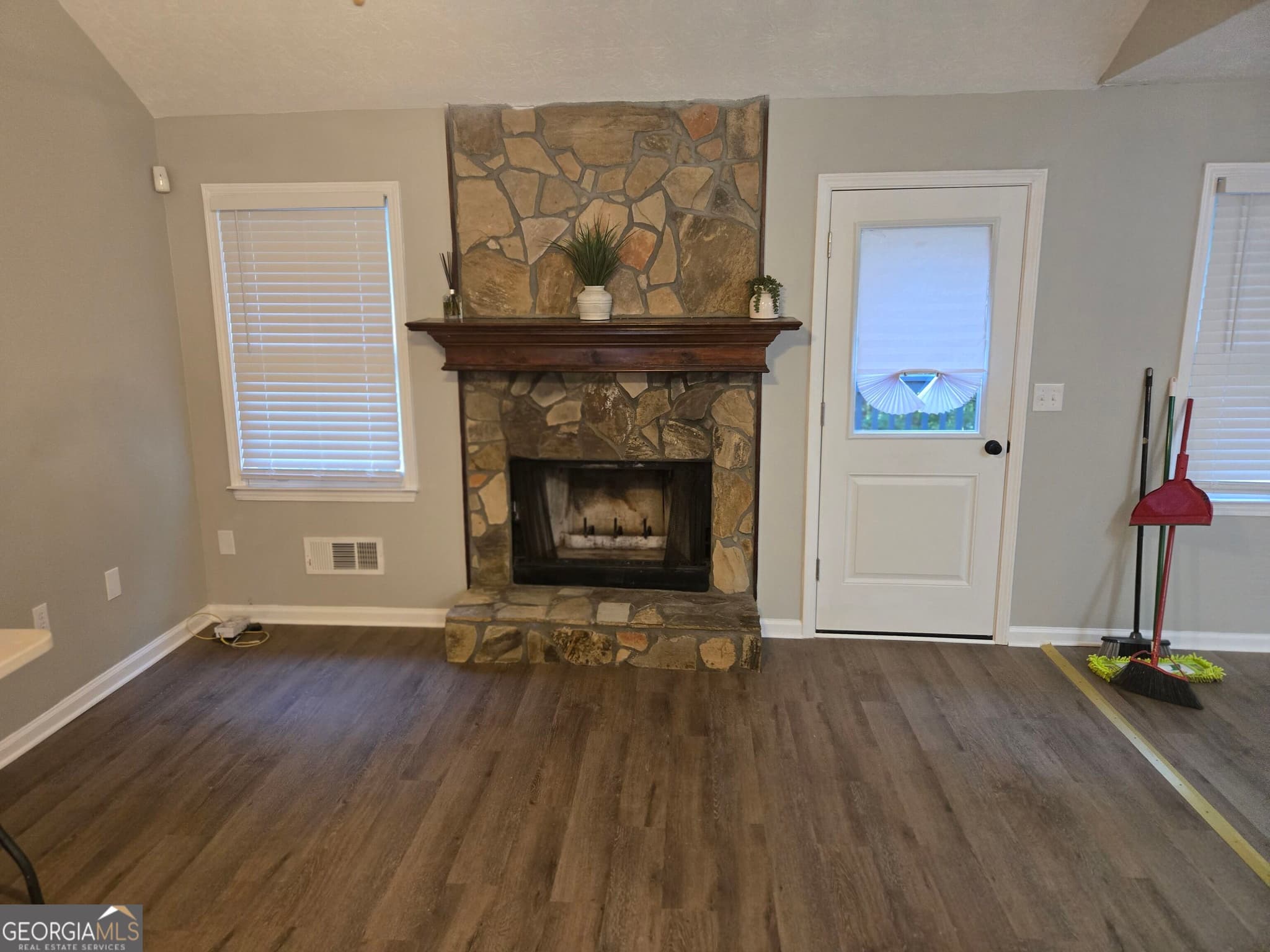 3 bedroom, 2 bathroom, 2,171 sq ft single family residence for sale at 4809 CEDAR LAKE Drive, Conyers, GA 30094 — photo 5