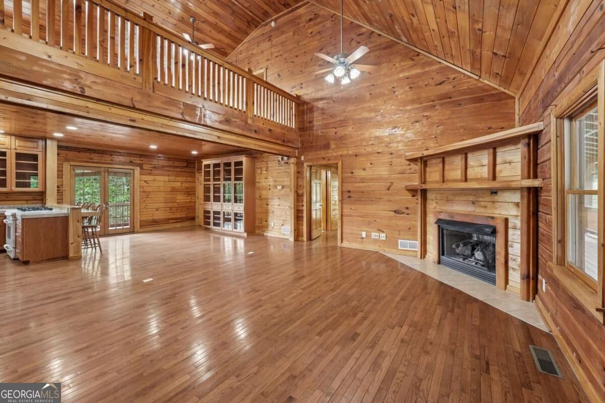 6 bedroom, 4 bathroom, 4,370 sq ft cabin,single family residence for sale at 1384 Crystal Lane, Ranger, GA 30734 — photo 7