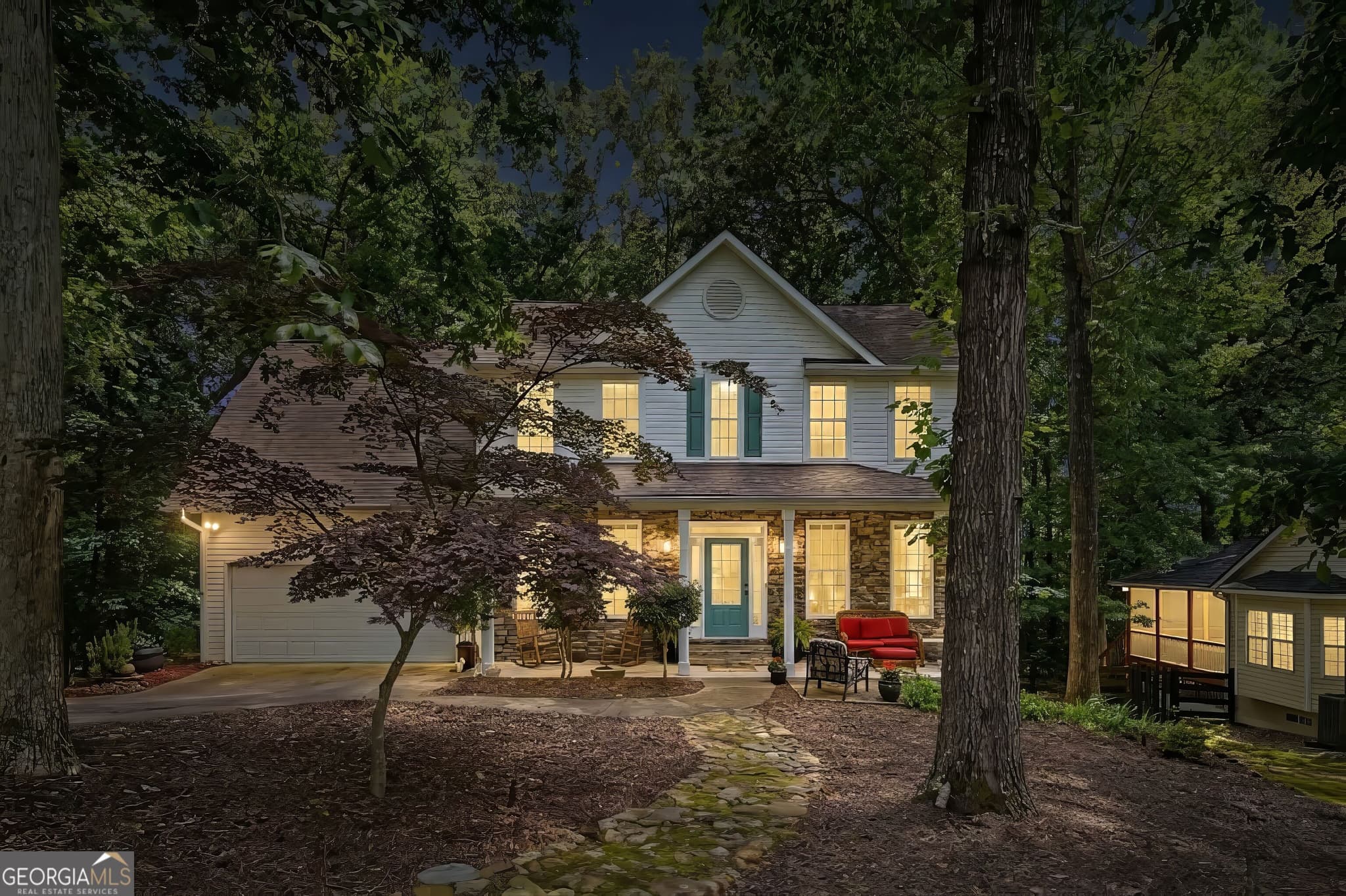 4 bedroom, 3 bathroom, 2,140 sq ft single family residence for sale at 4050 Shelby Lane, Cumming, GA 30041 — photo 2