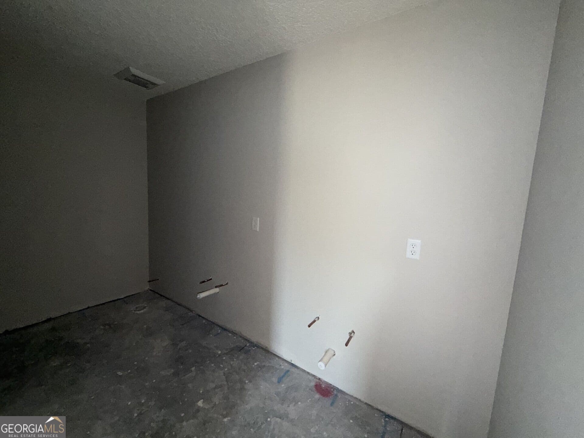 3 bedroom, 2 bathroom, 1,654 sq ft single family residence for sale at 216 Satilla Sands Drive, Waynesville, GA 31566 — photo 7