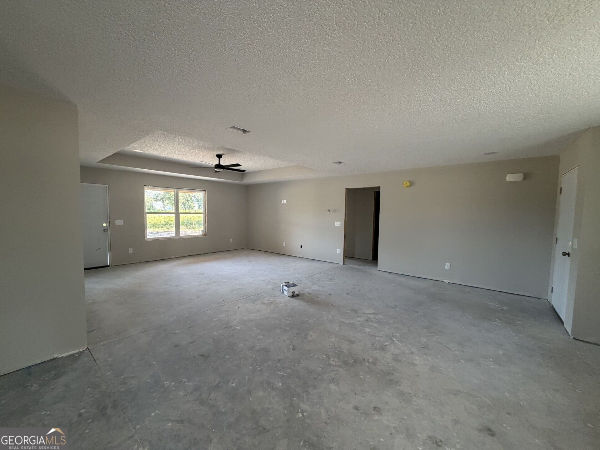 3 bedroom, 2 bathroom, 1,654 sq ft single family residence for sale at 216 Satilla Sands Drive, Waynesville, GA 31566 — photo 3