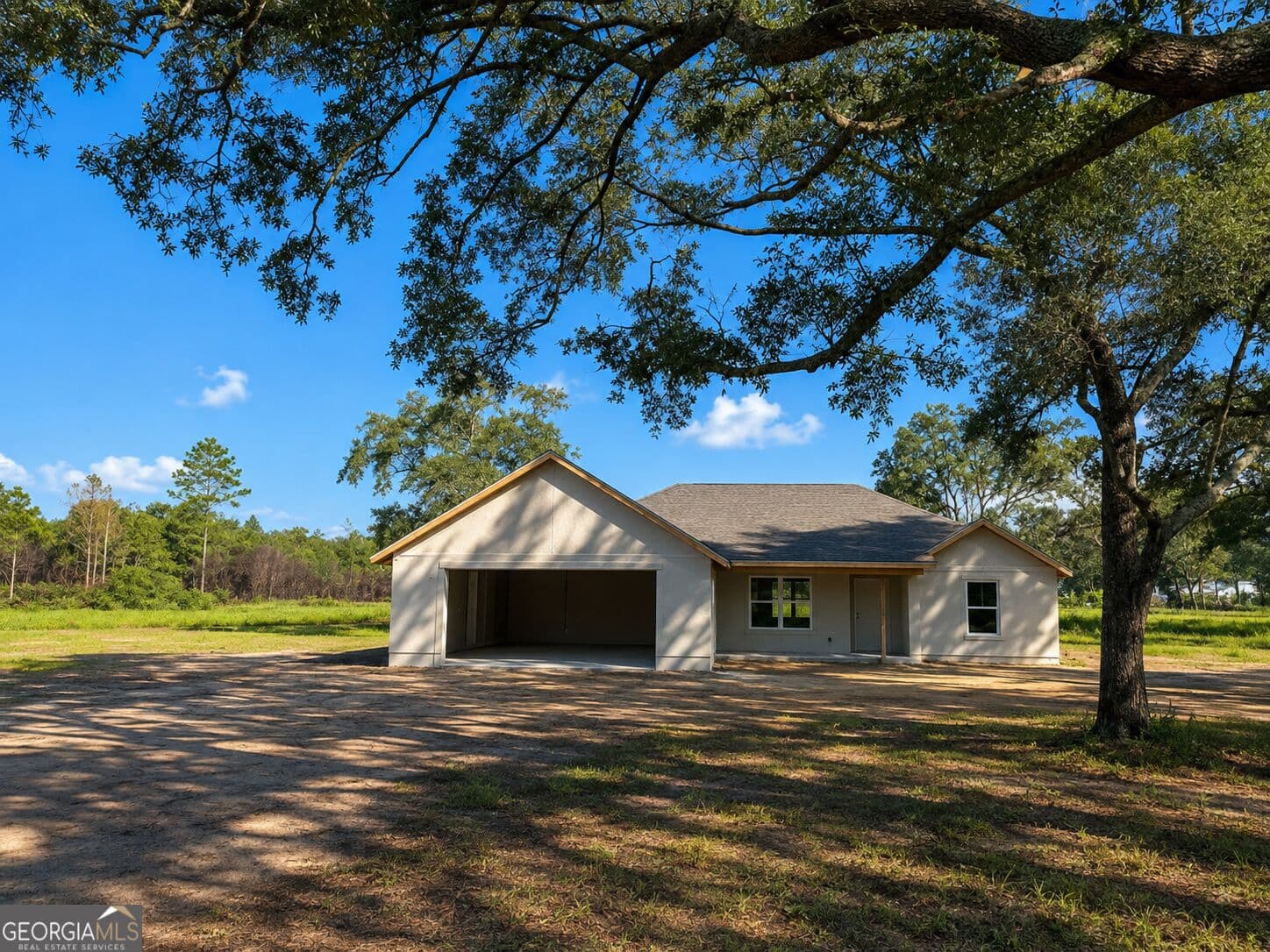 3 bedroom, 2 bathroom, 1,654 sq ft single family residence for sale at 216 Satilla Sands Drive, Waynesville, GA 31566