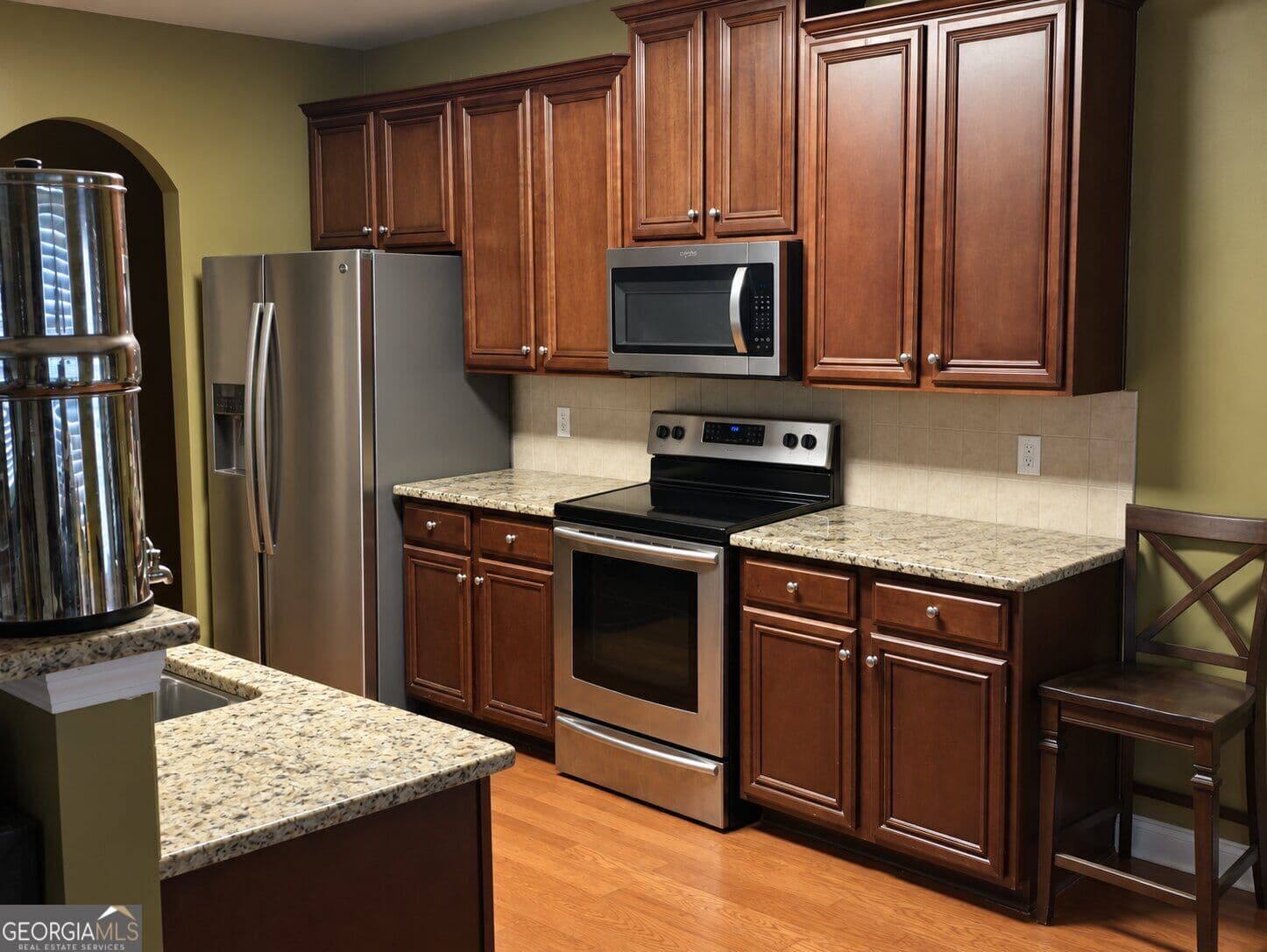 6 bedroom, 5 bathroom, 4,895 sq ft single family residence for sale at 3825 Kings Bridge Drive, Douglasville, GA 30135 — photo 2