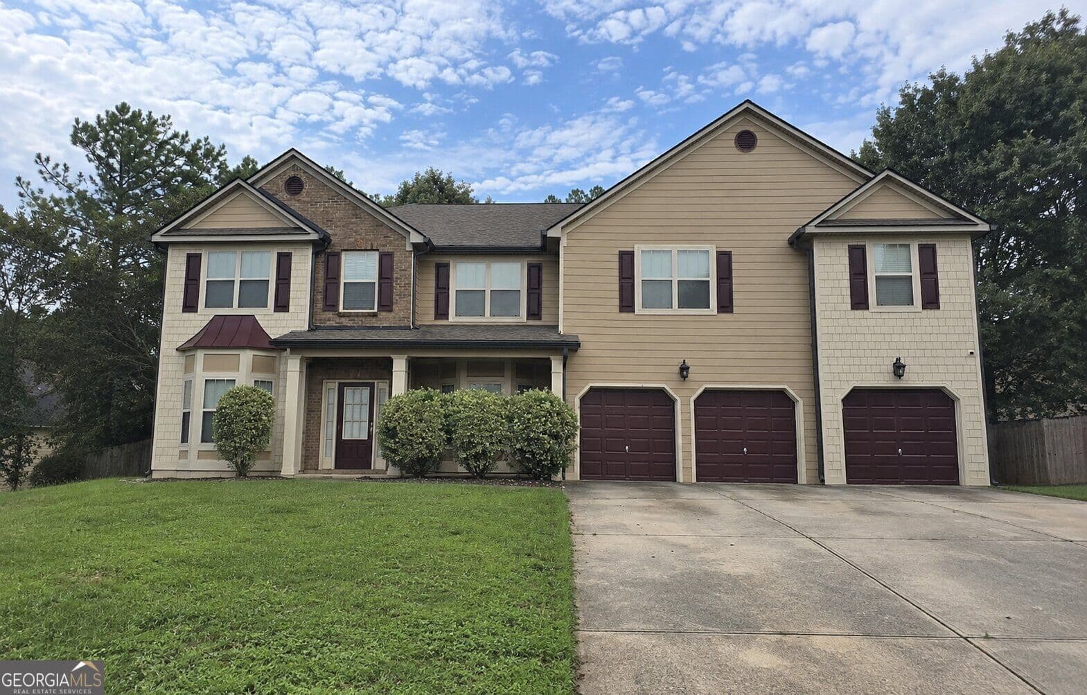 6 bedroom, 5 bathroom, 4,895 sq ft single family residence for sale at 3825 Kings Bridge Drive, Douglasville, GA 30135