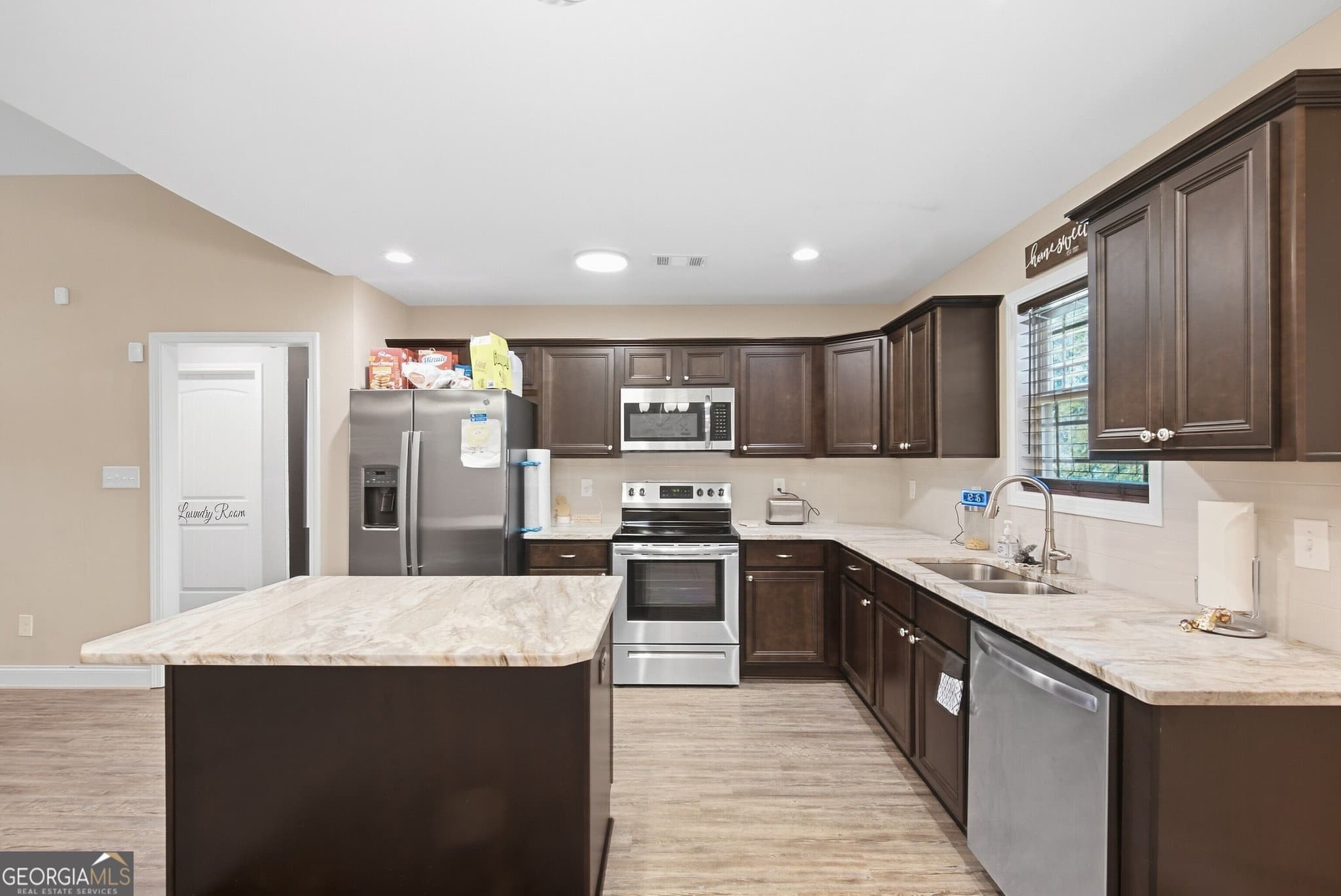 4 bedroom, 2 bathroom, 1,506 sq ft single family residence for sale at 102 Sadie Heights Boulevard, Perry, GA 31069 — photo 8
