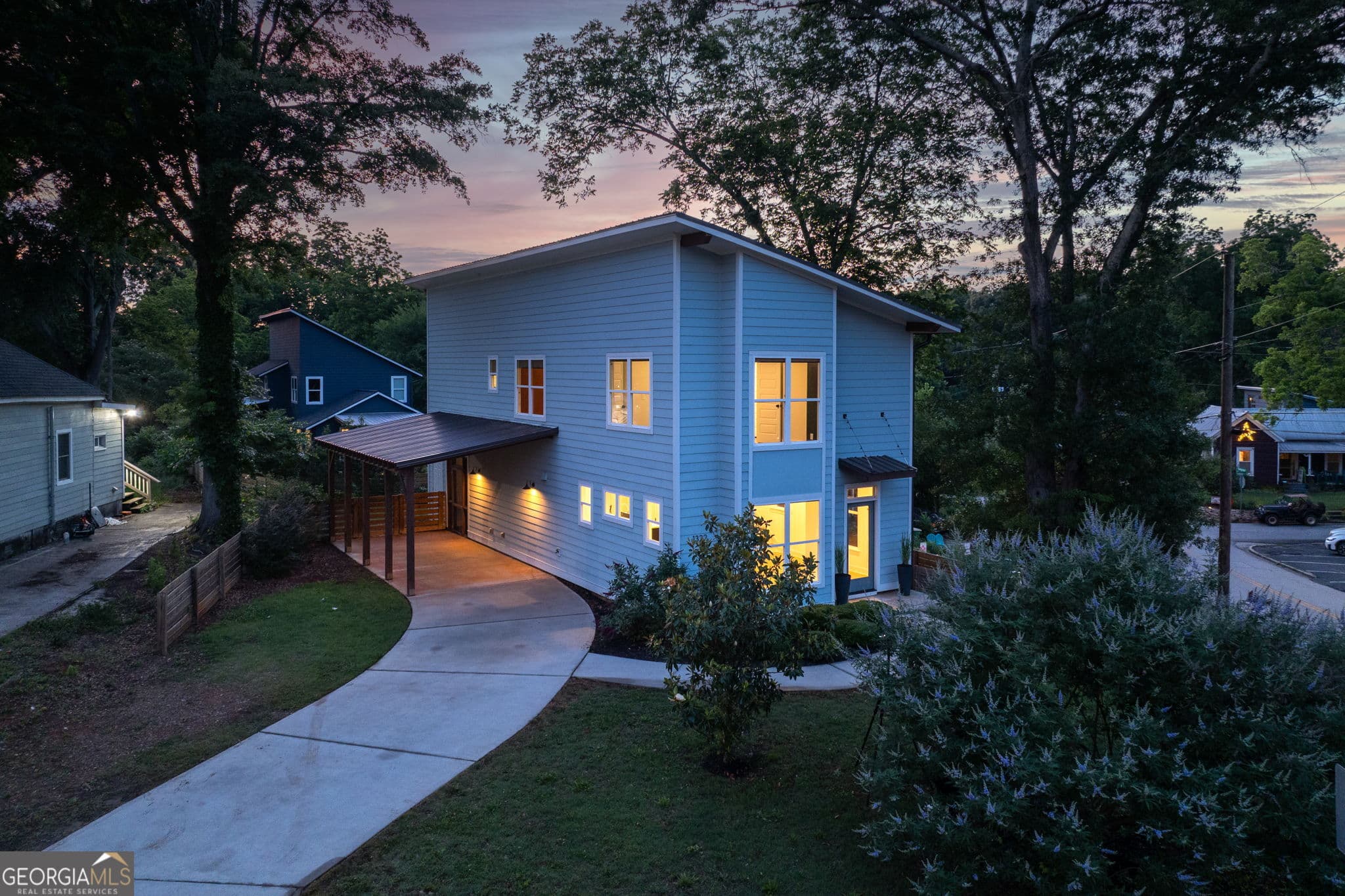 3 bedroom, 2.5 bathroom, 1,880 sq ft single family residence for sale at 1322 W Hancock Avenue, Athens, GA 30606 — photo 5