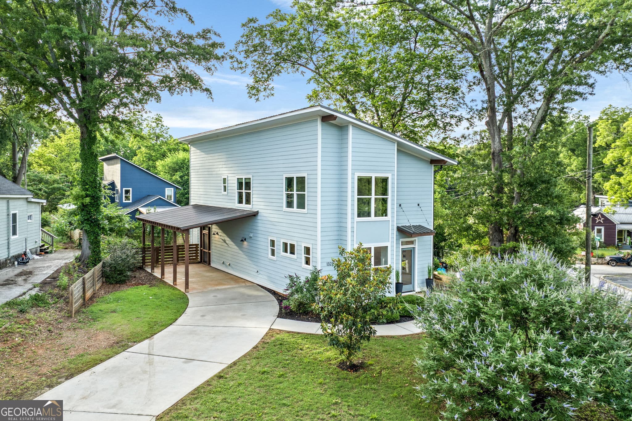 3 bedroom, 2.5 bathroom, 1,880 sq ft single family residence for sale at 1322 W Hancock Avenue, Athens, GA 30606 — photo 4