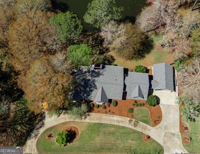 4 bedroom, 4.5 bathroom, 3,860 sq ft single family residence for sale at 225 Meadowlark Lane, Fitzgerald, GA 31750 — photo 4