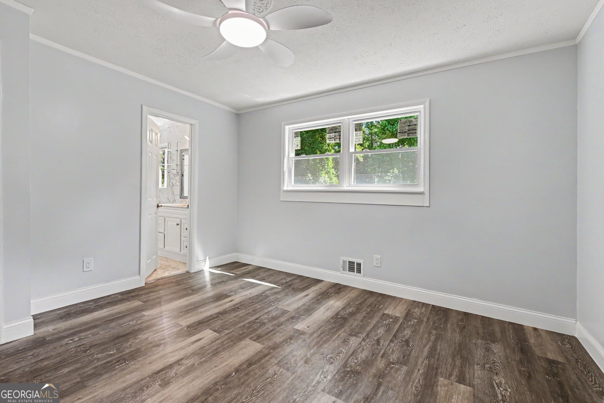 6 bedroom, 2.5 bathroom single family residence for sale at 7348 Mockingbird Trail, Riverdale, GA 30274 — photo 6