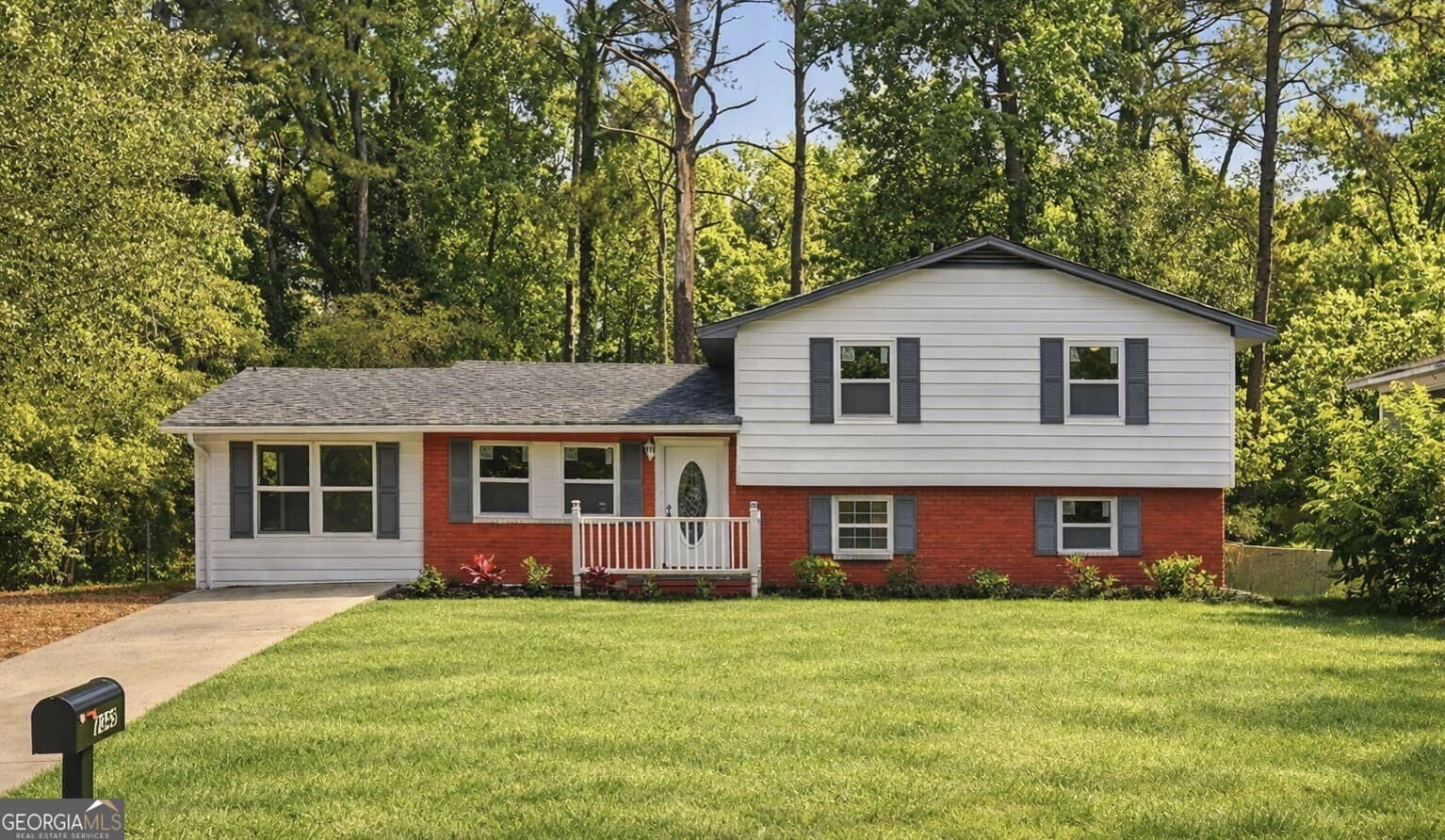 6 bedroom, 2.5 bathroom single family residence for sale at 7348 Mockingbird Trail, Riverdale, GA 30274