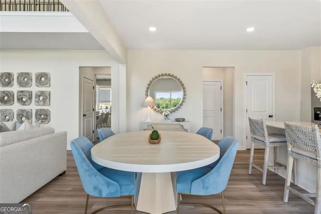 4 bedroom, 3 bathroom, 3,072 sq ft single family residence for sale at 8510 Sunnybrooke Lane, Cumming, GA 30041 — photo 8