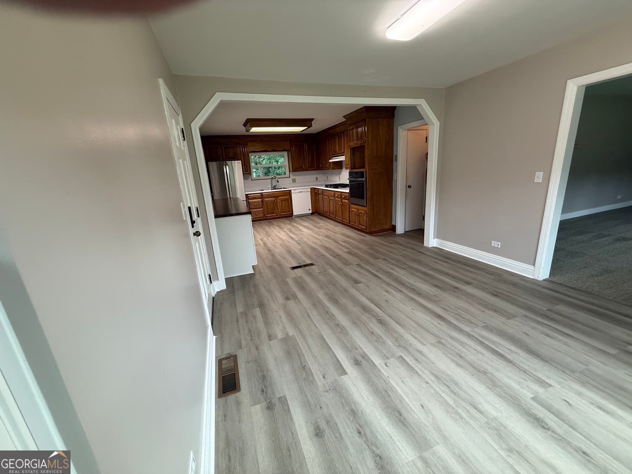 6 bedroom, 3 bathroom, 2,448 sq ft single family residence for sale at 706 Hill Street, Thomaston, GA 30286 — photo 6