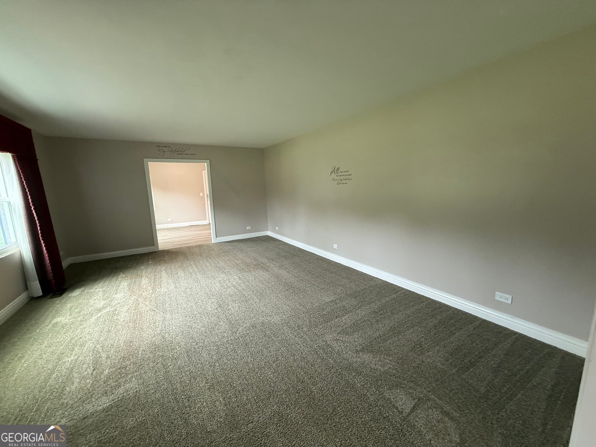 6 bedroom, 3 bathroom, 2,448 sq ft single family residence for sale at 706 Hill Street, Thomaston, GA 30286 — photo 3