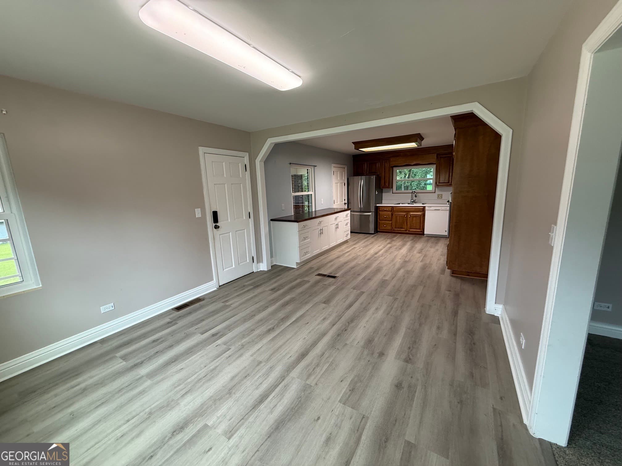 6 bedroom, 3 bathroom, 2,448 sq ft single family residence for sale at 706 Hill Street, Thomaston, GA 30286 — photo 5