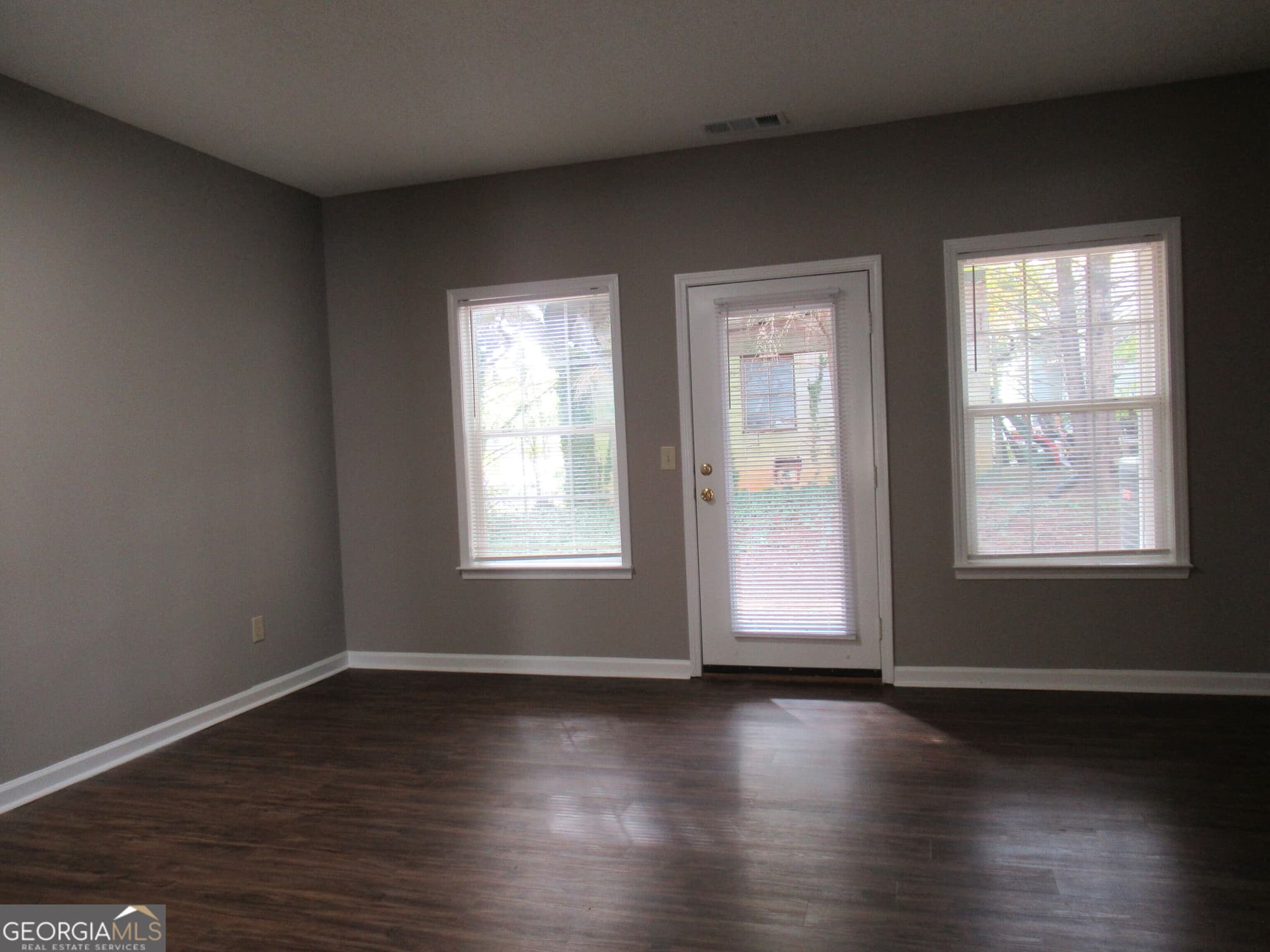 2 bedroom, 2.5 bathroom, 1,224 sq ft townhouse for rent at 110 Mechanic Street APT G, Dahlonega, GA 30533 for $1,500 a month — photo 8