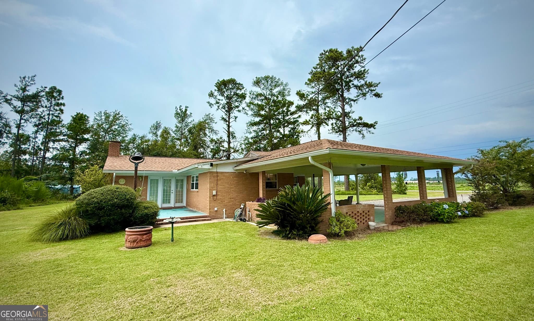 3 bedroom, 1.5 bathroom, 1,832 sq ft single family residence under contract at 263 Broxton Highway, Hazlehurst, GA 31539 — photo 9