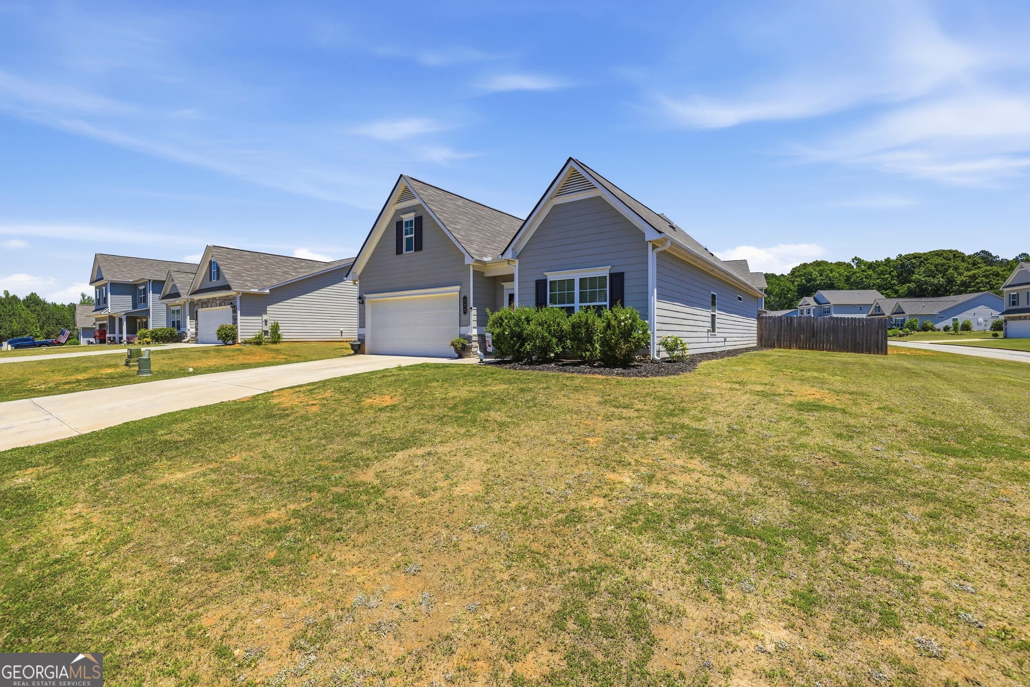 3 bedroom, 2 bathroom, 1,802 sq ft single family residence for sale at 133 Kaitlyn Circle, Eatonton, GA 31024 — photo 3