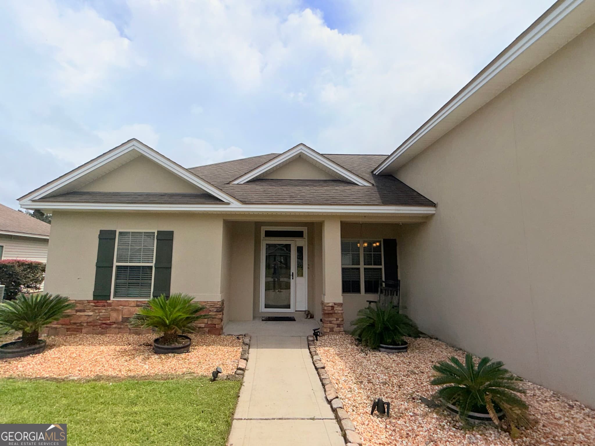 4 bedroom, 2 bathroom, 2,005 sq ft single family residence for rent at 1038 Sand Dollar Way, Brunswick, GA 31523 for $2,750 a month — photo 2
