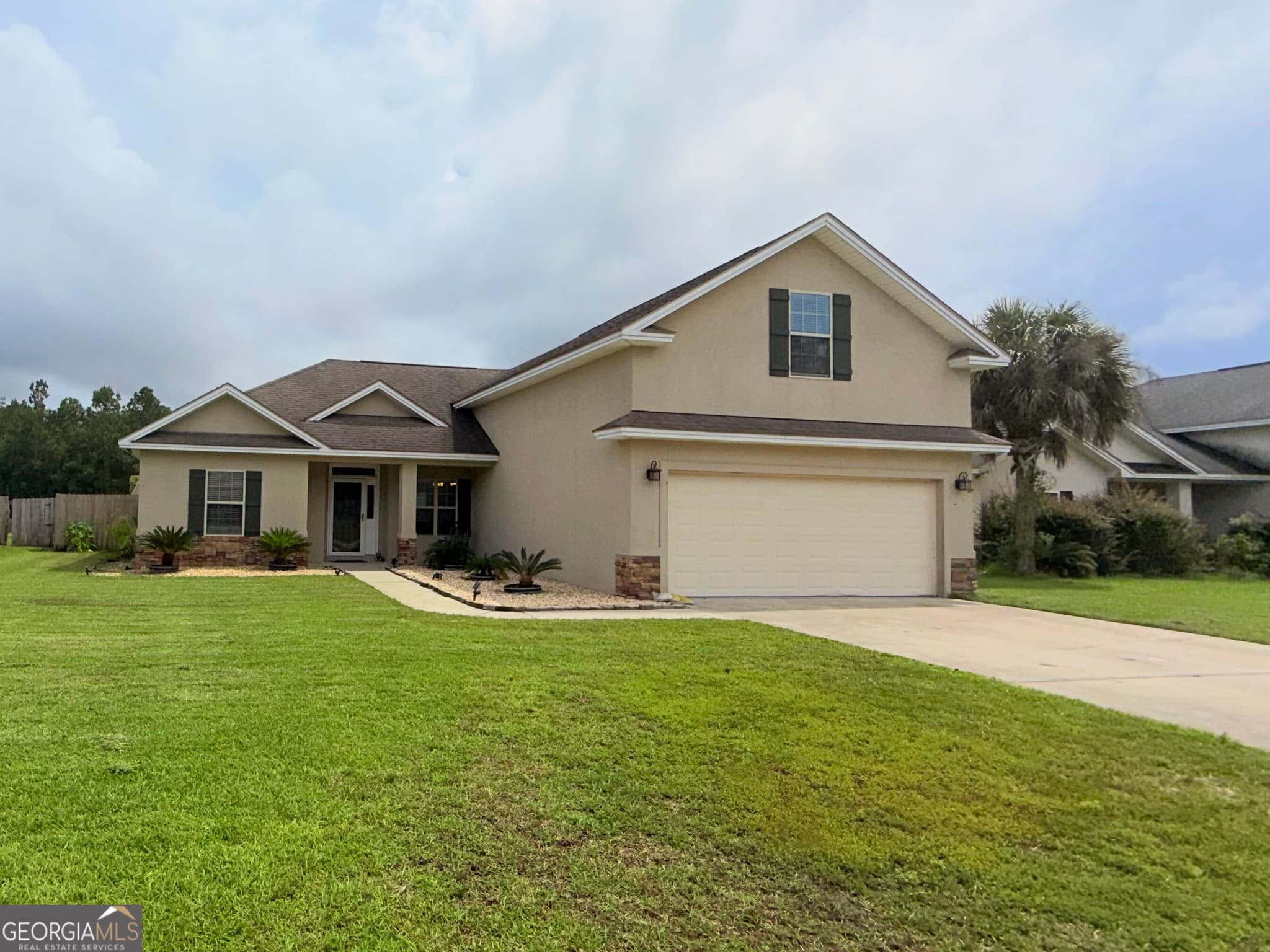 4 bedroom, 2 bathroom, 2,005 sq ft single family residence for rent at 1038 Sand Dollar Way, Brunswick, GA 31523 for $2,750 a month — photo 1 of 20
