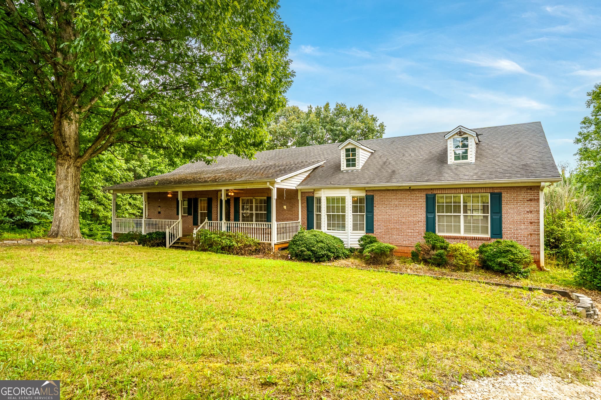 4 bedroom, 3.5 bathroom, 3,981 sq ft single family residence for sale at 25 Loon Lane, Ball Ground, GA 30107 — photo 3