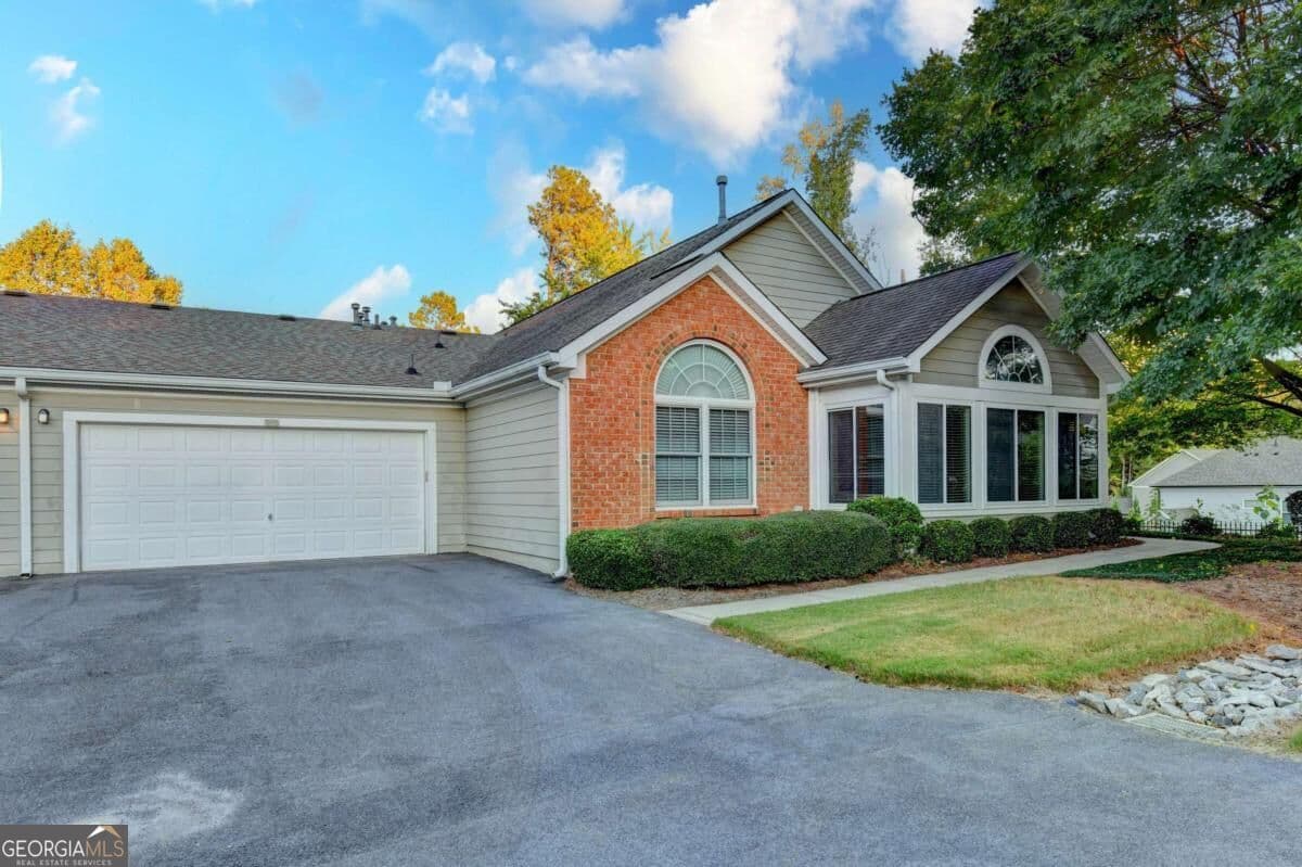 2 bedroom, 2 bathroom condominium for sale at 3005 Orchard Ridge Circle, Duluth, GA 30096 — photo 1 of 39