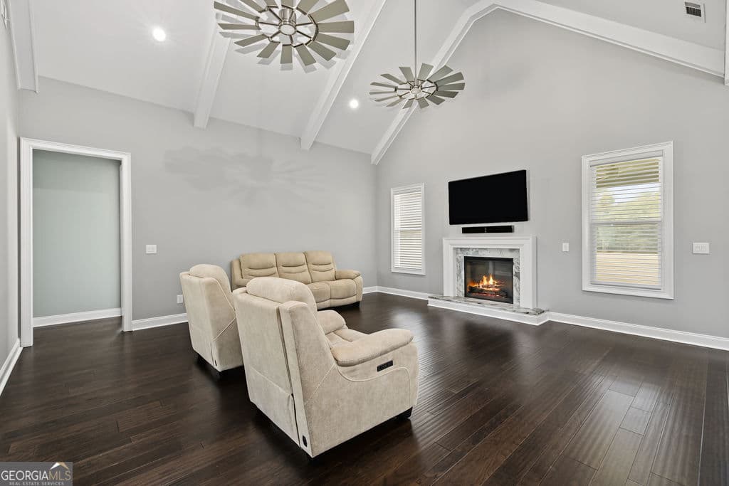 4 bedroom, 3.5 bathroom, 3,255 sq ft single family residence for sale at 832 Barnesville Road, Griffin, GA 30224 — photo 10