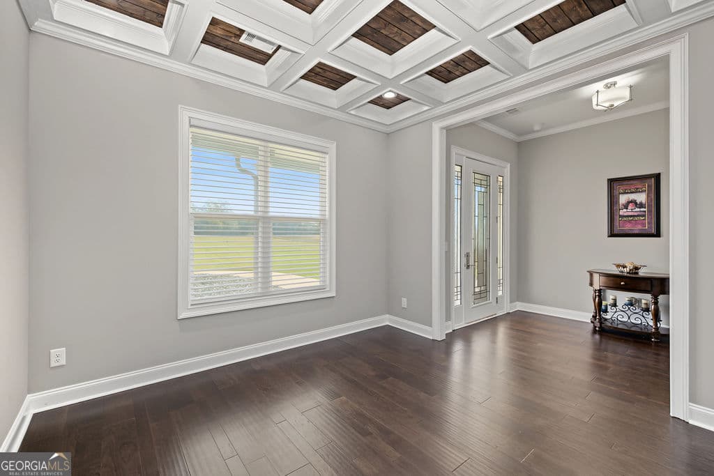 4 bedroom, 3.5 bathroom, 3,255 sq ft single family residence for sale at 832 Barnesville Road, Griffin, GA 30224 — photo 8