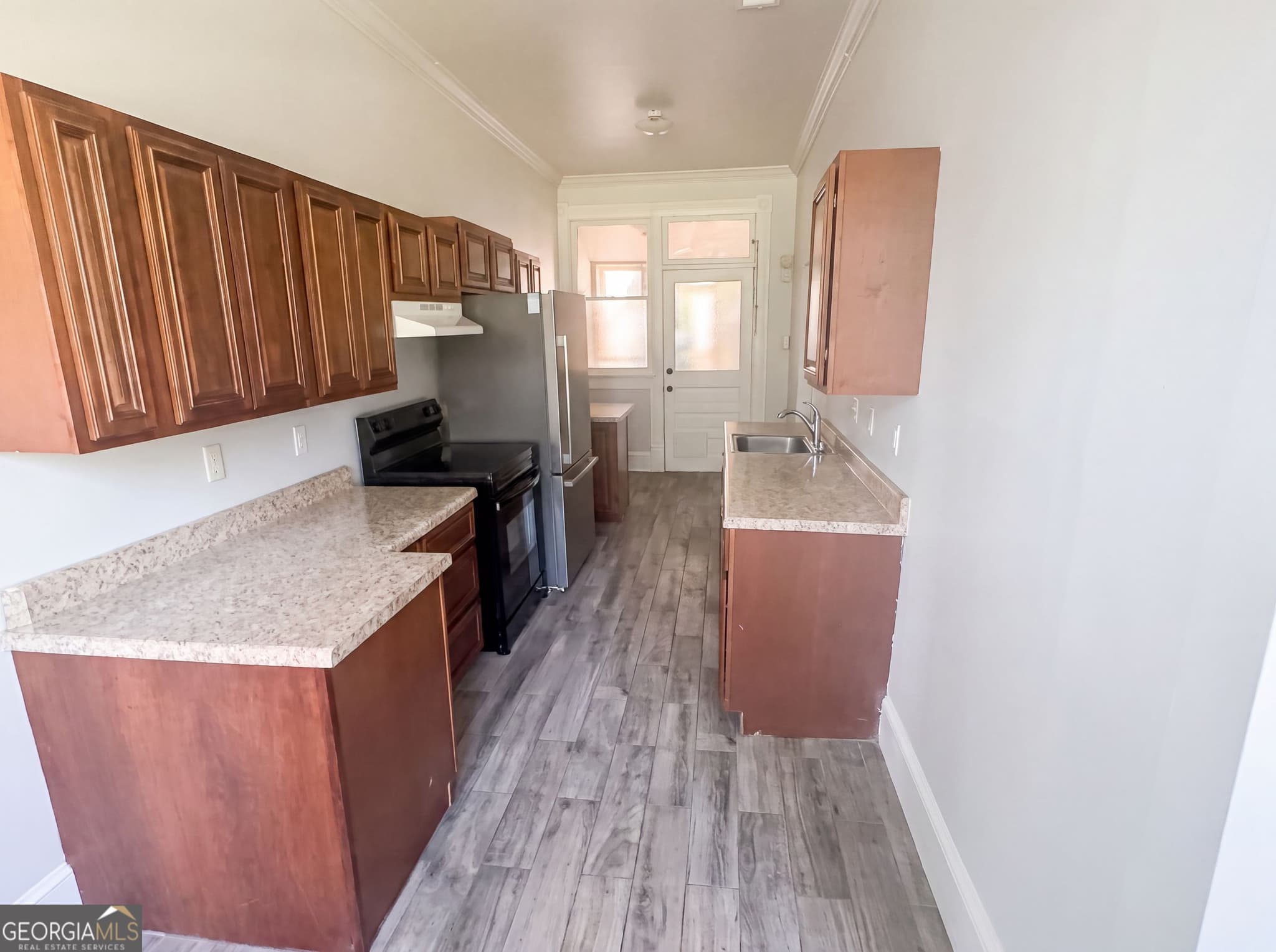 3 bedroom, 2 bathroom, 1,972 sq ft single family residence for sale at 809 Mary Street, Waycross, GA 31503 — photo 7