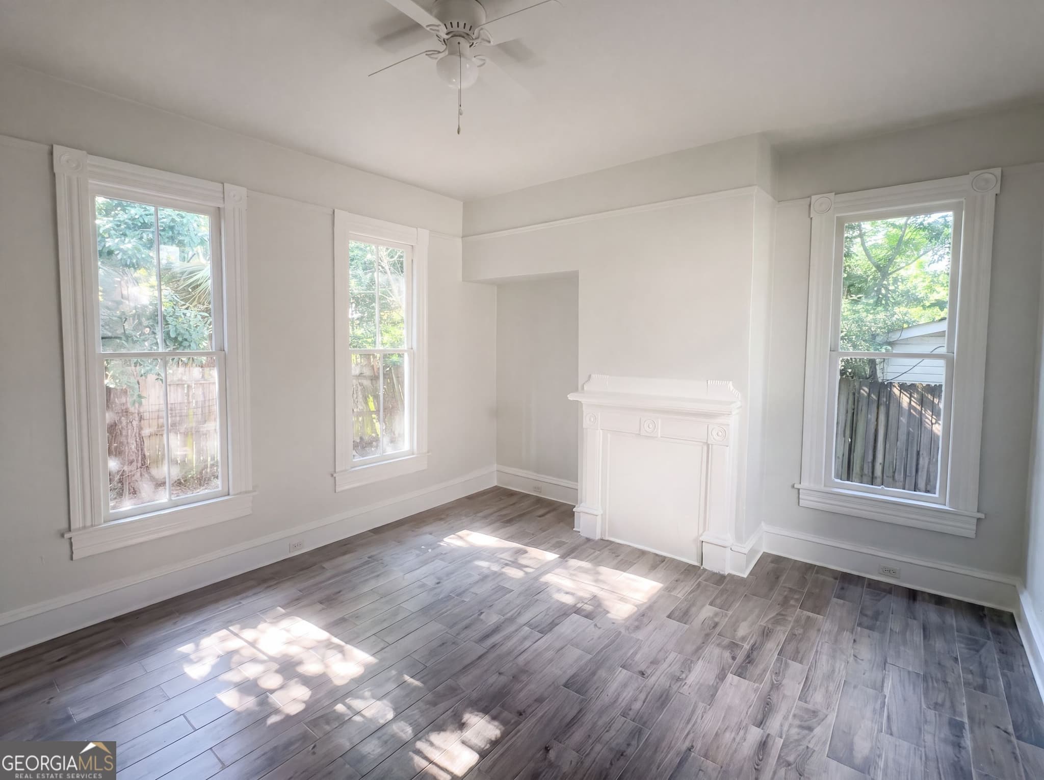 3 bedroom, 2 bathroom, 1,972 sq ft single family residence for sale at 809 Mary Street, Waycross, GA 31503 — photo 9