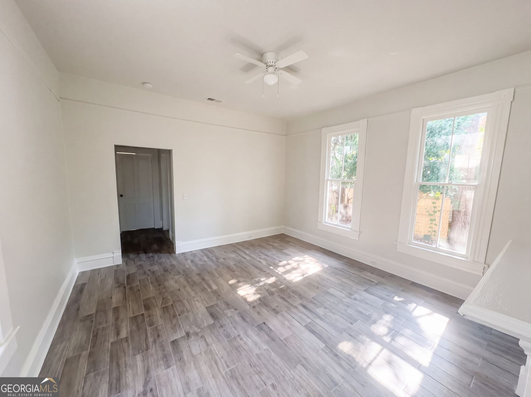 3 bedroom, 2 bathroom, 1,972 sq ft single family residence for sale at 809 Mary Street, Waycross, GA 31503 — photo 8
