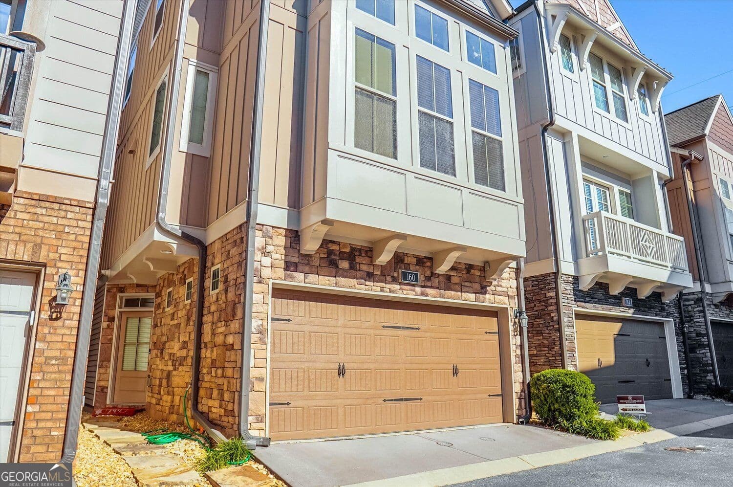 2 bedroom, 2.5 bathroom, 1,795 sq ft single family residence for sale at 160 Blakemore Drive, Smyrna, GA 30080 — photo 3