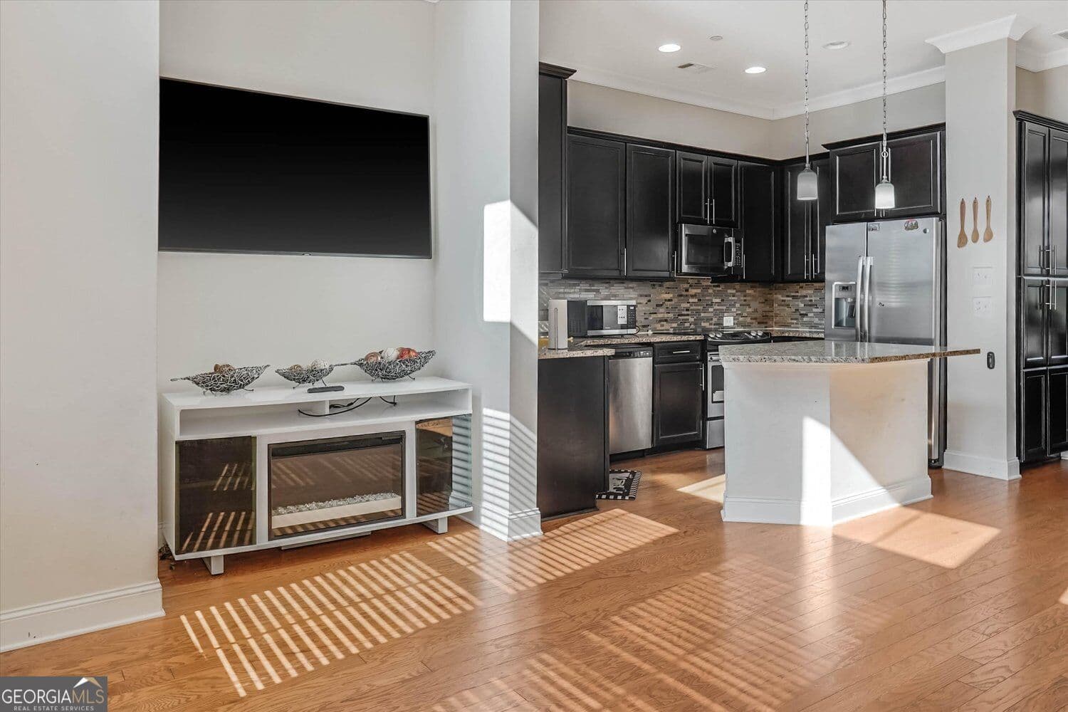 2 bedroom, 2.5 bathroom, 1,795 sq ft single family residence for sale at 160 Blakemore Drive, Smyrna, GA 30080 — photo 10