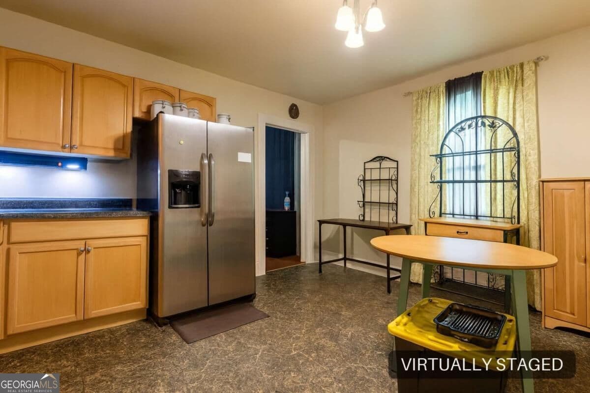 3 bedroom, 1 bathroom, 1,568 sq ft single family residence for sale at 2886 Burden Street, Atlanta, GA 30318 — photo 6