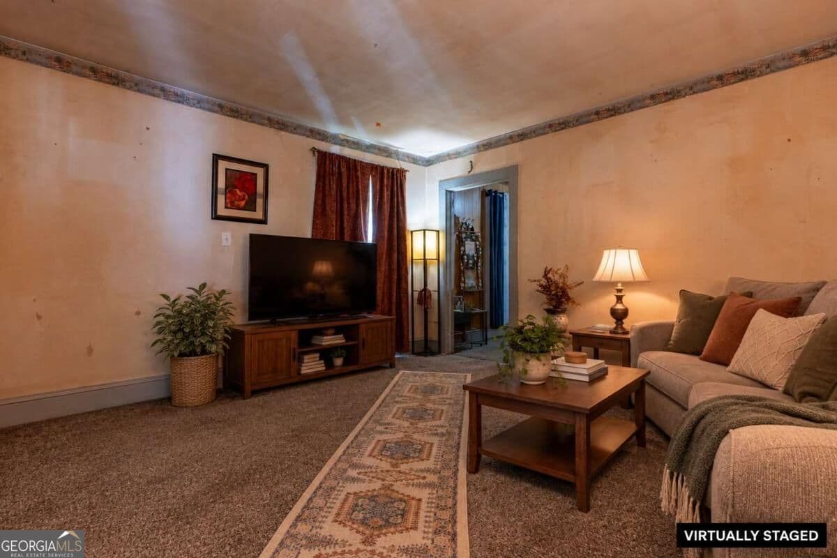 3 bedroom, 1 bathroom, 1,568 sq ft single family residence for sale at 2886 Burden Street, Atlanta, GA 30318 — photo 3