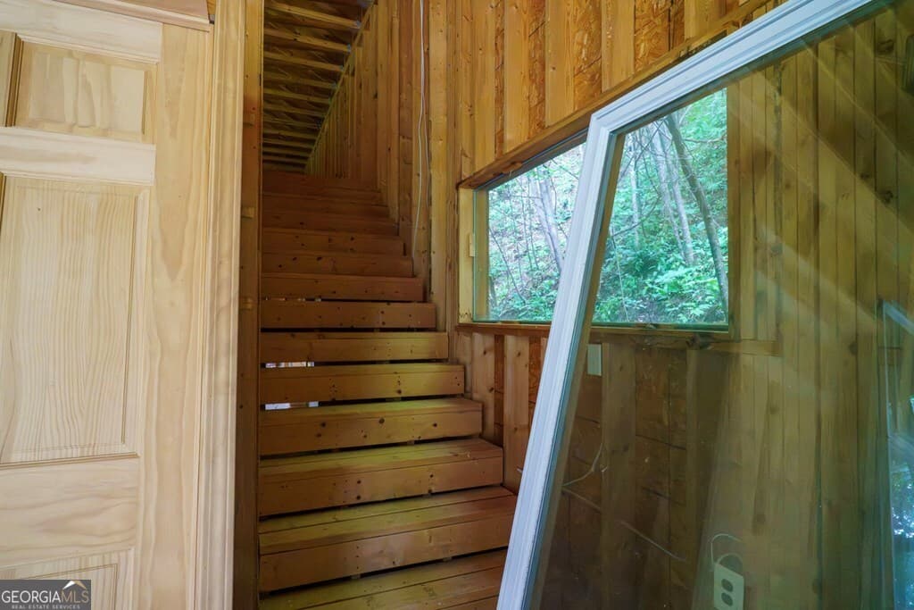 1 bedroom, 1 bathroom, 2,240 sq ft cabin,single family residence for sale at 235 Rios Drive, Bryson City, NC 28713 — photo 10