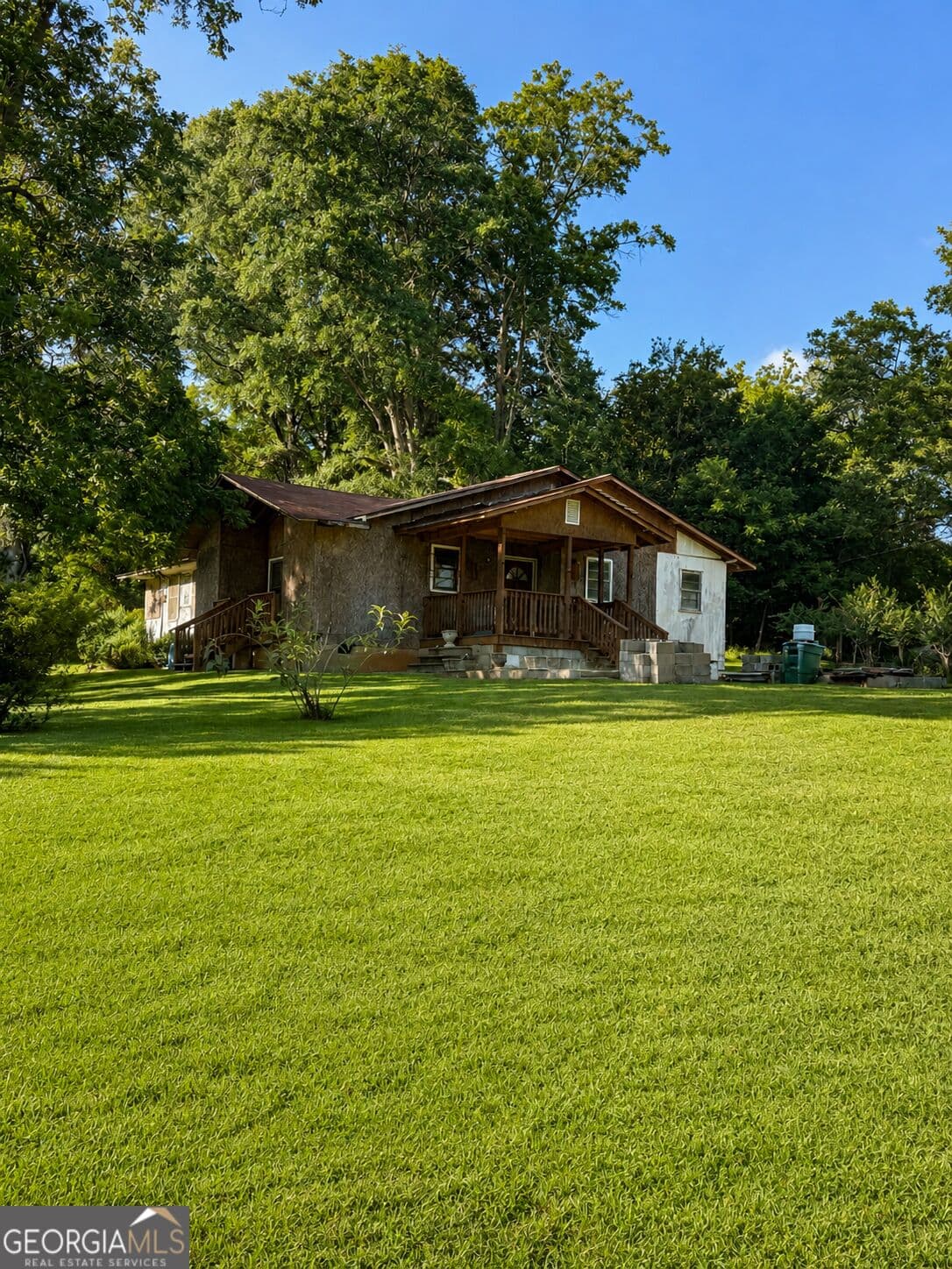 3 bedroom, 2 bathroom, 1,780 sq ft single family residence for sale at 211 Alice Walker Drive, Eatonton, GA 31024 — photo 3