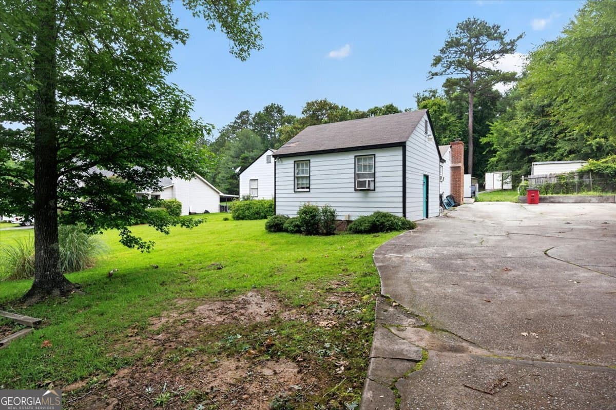 4 bedroom, 1.5 bathroom, 1,976 sq ft single family residence for sale at 6603 Dana Drive, Macon, GA 31220 — photo 3