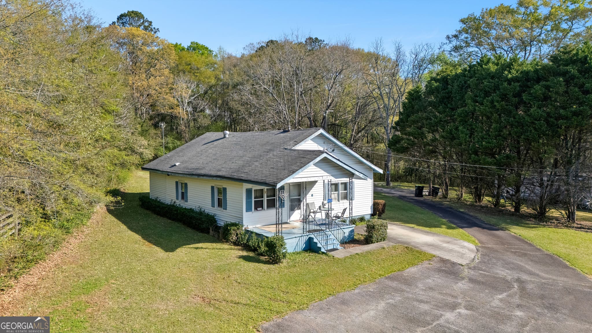 2 bedroom, 1 bathroom, 1,376 sq ft single family residence under contract at 2537 Barnesville Highway, Thomaston, GA 30286