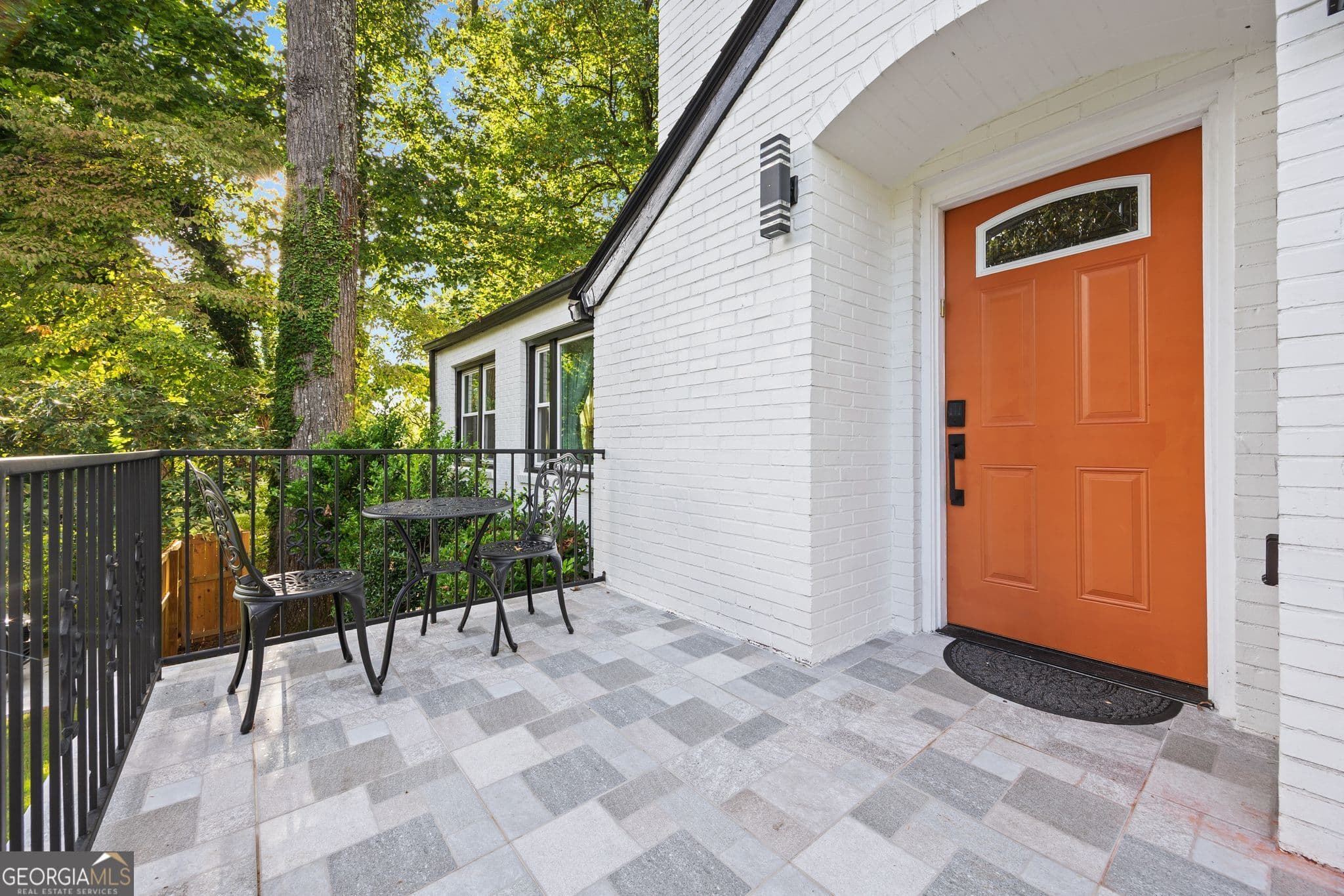5 bedroom, 3 bathroom, 1,306 sq ft single family residence for sale at 10 Claire Drive, Atlanta, GA 30315 — photo 6