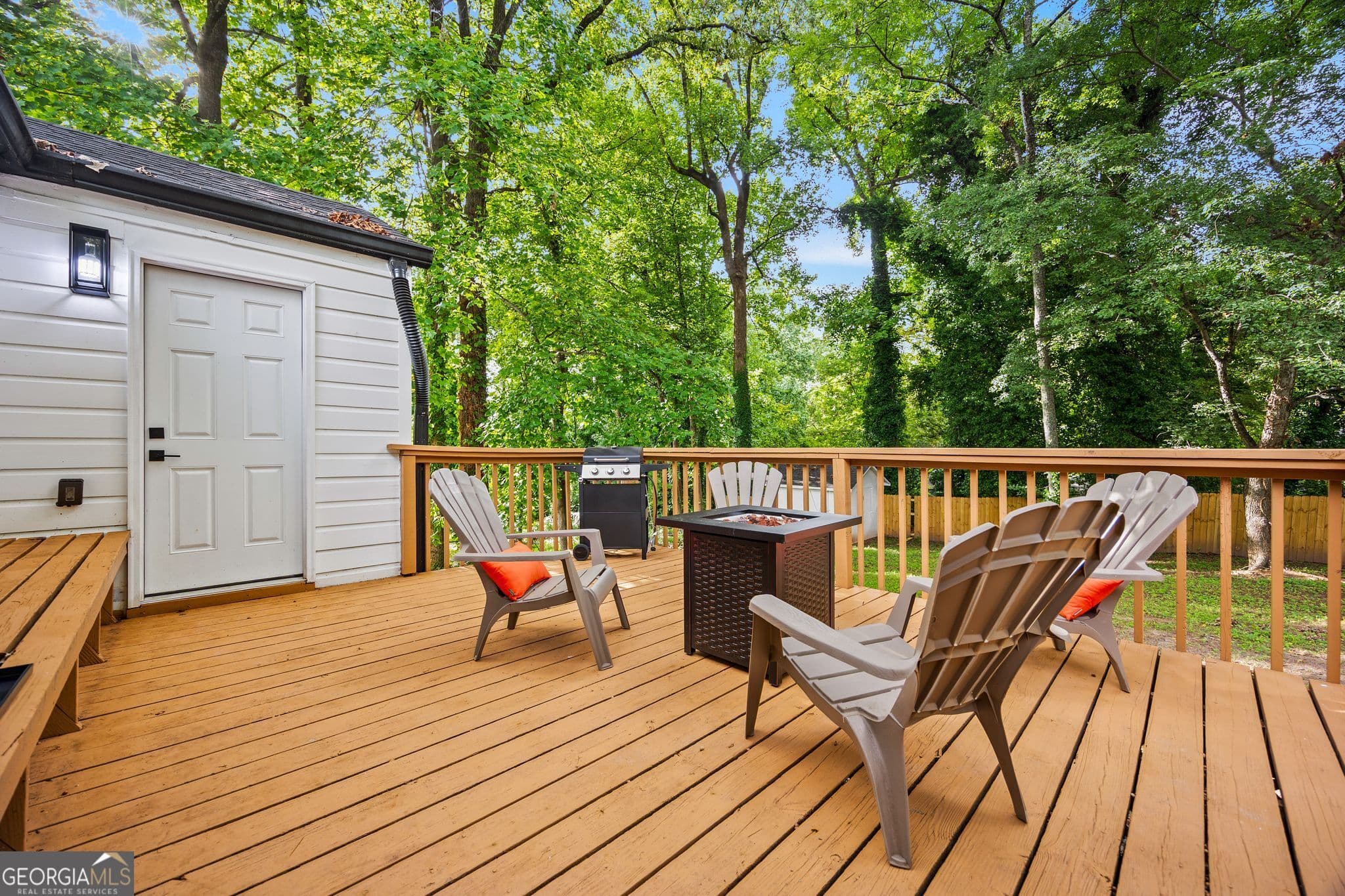 5 bedroom, 3 bathroom, 1,306 sq ft single family residence for sale at 10 Claire Drive, Atlanta, GA 30315 — photo 7