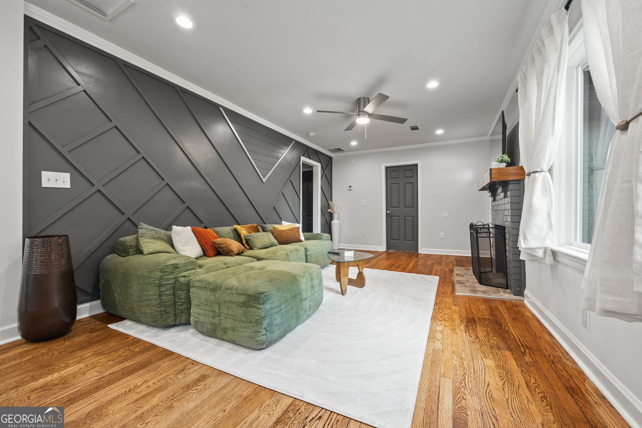 5 bedroom, 3 bathroom, 1,306 sq ft single family residence for sale at 10 Claire Drive, Atlanta, GA 30315 — photo 10