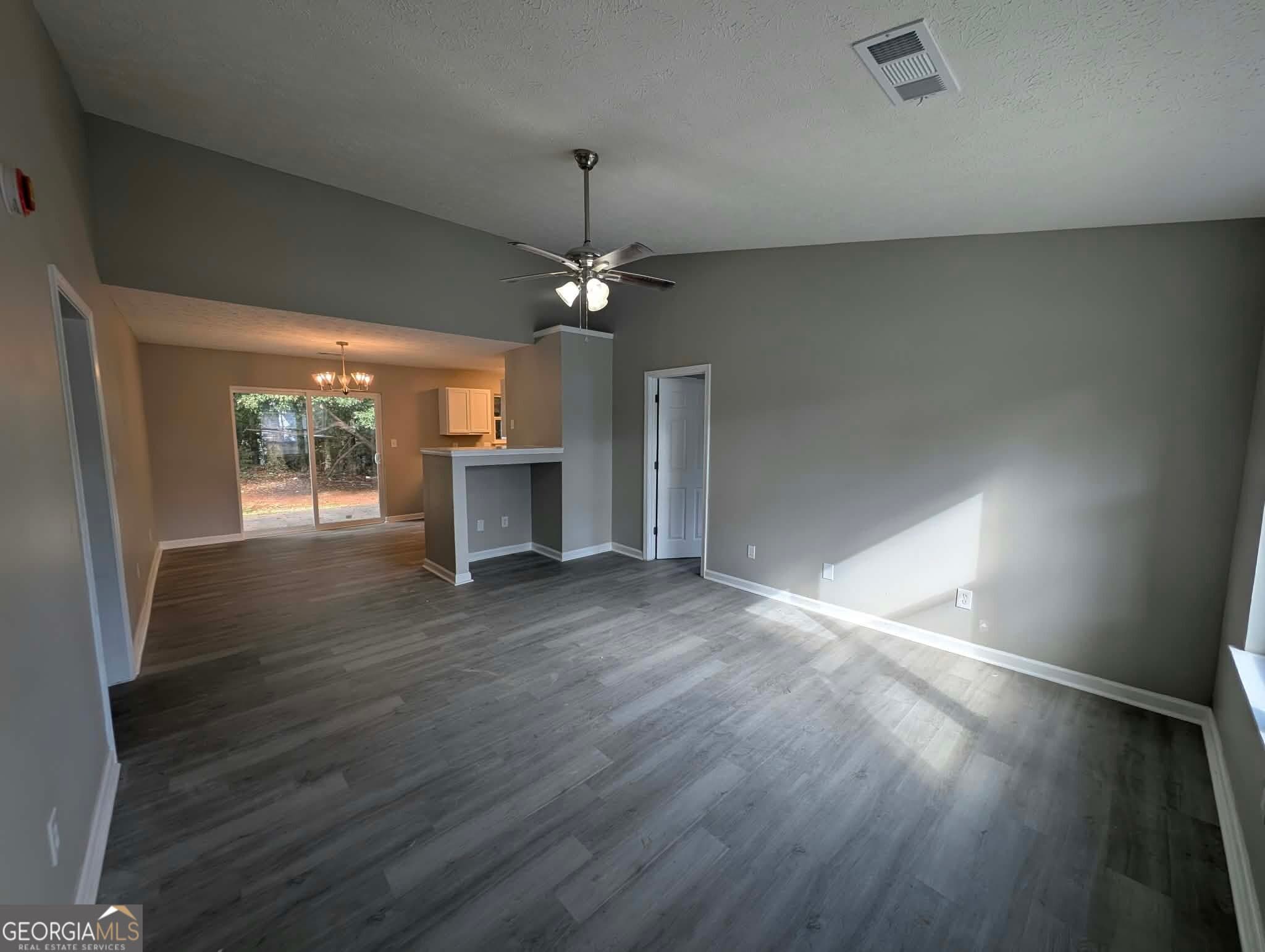 3 bedroom, 2 bathroom, 1,080 sq ft single family residence for sale at 143 Crystal Brook, Griffin, GA 30223 — photo 2