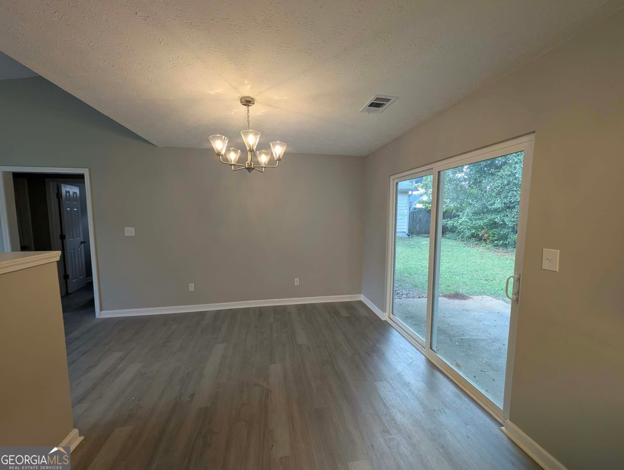 3 bedroom, 2 bathroom, 1,080 sq ft single family residence for sale at 143 Crystal Brook, Griffin, GA 30223 — photo 5