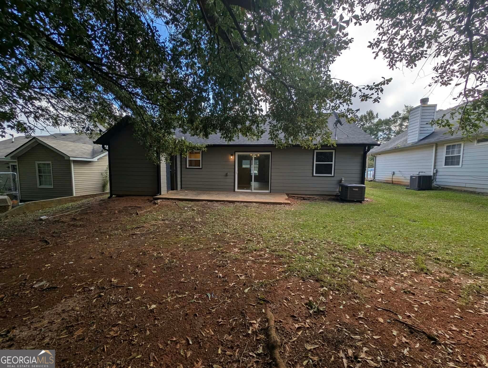 3 bedroom, 2 bathroom, 1,080 sq ft single family residence for sale at 143 Crystal Brook, Griffin, GA 30223 — photo 9