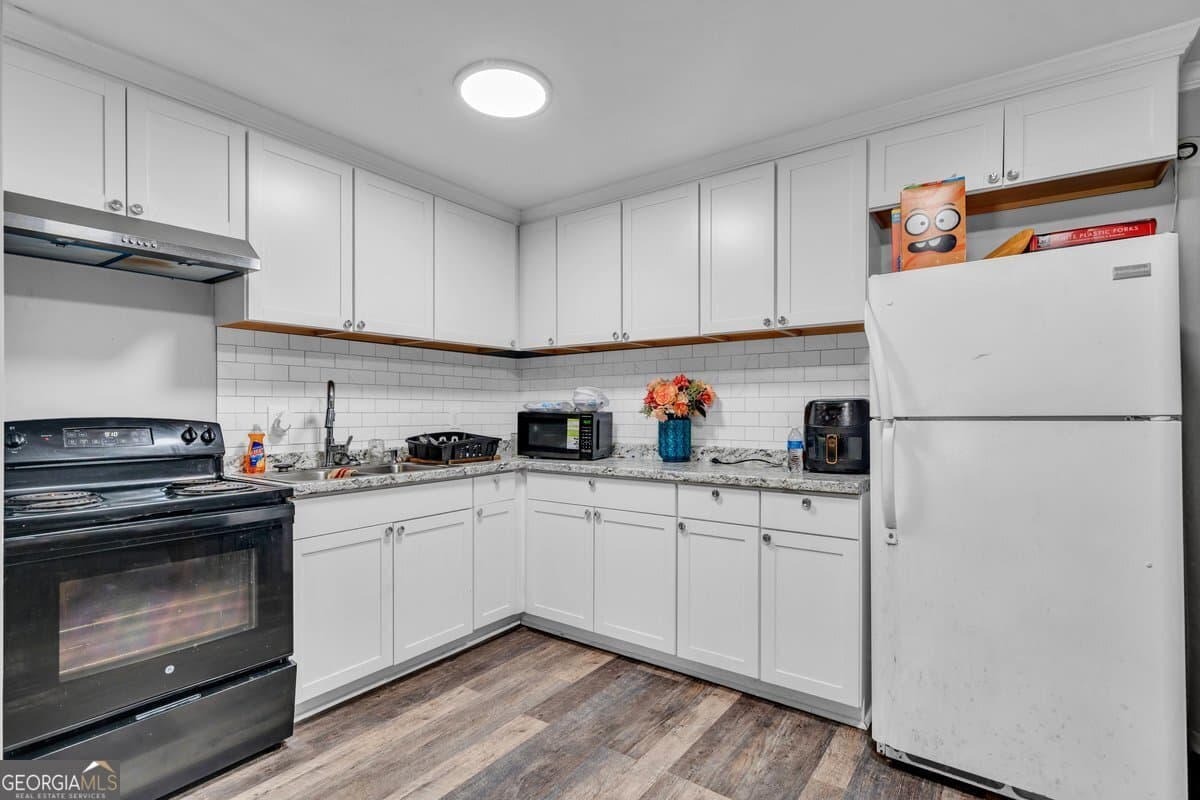 4 bedroom, 2 bathroom, 1,339 sq ft single family residence for sale at 603 E 1st Avenue, Cordele, GA 31015 — photo 5