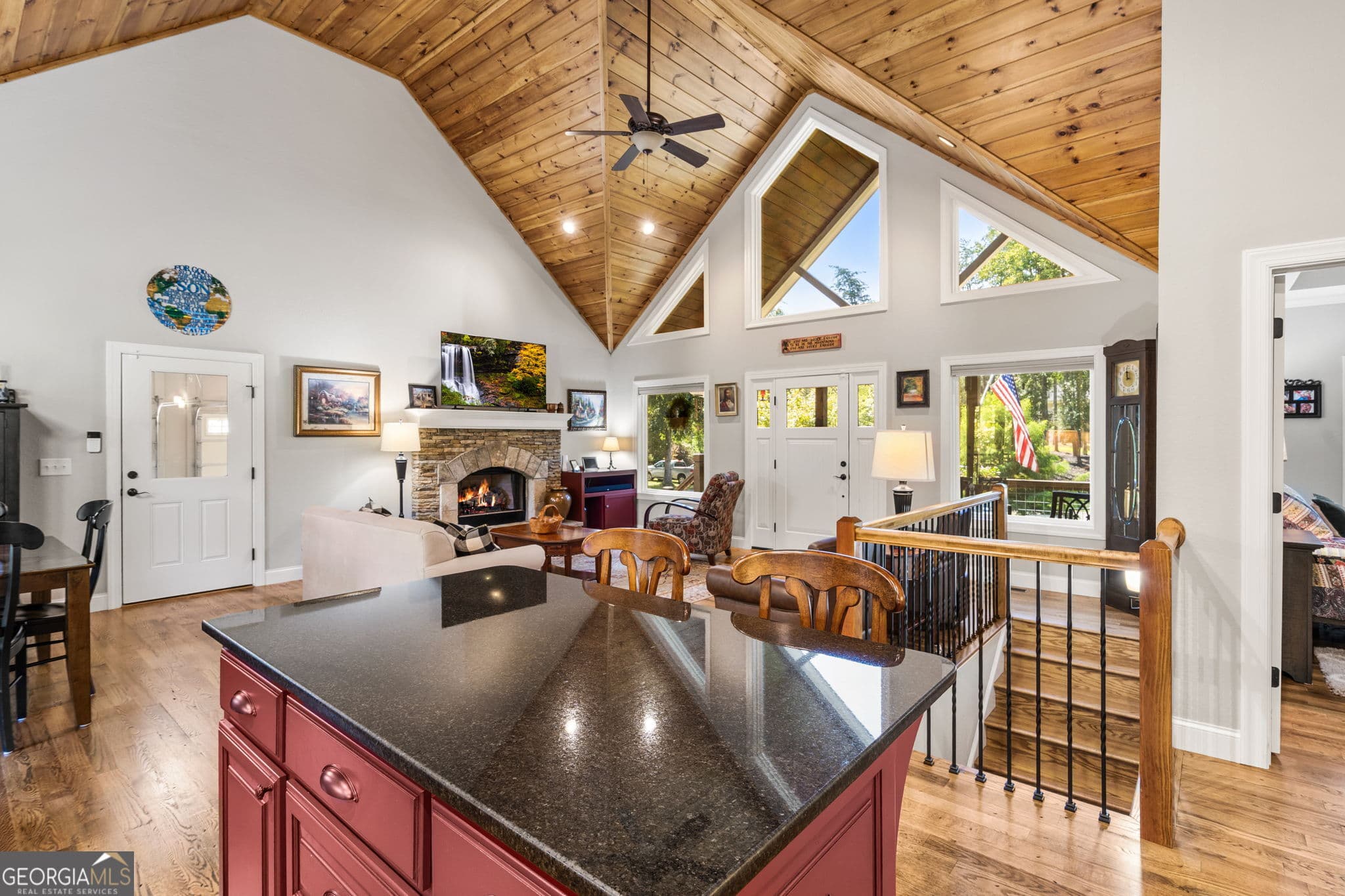 3 bedroom, 3 bathroom single family residence under contract at 1702 Cedar Cliff Road, Hiawassee, GA 30546 — photo 10