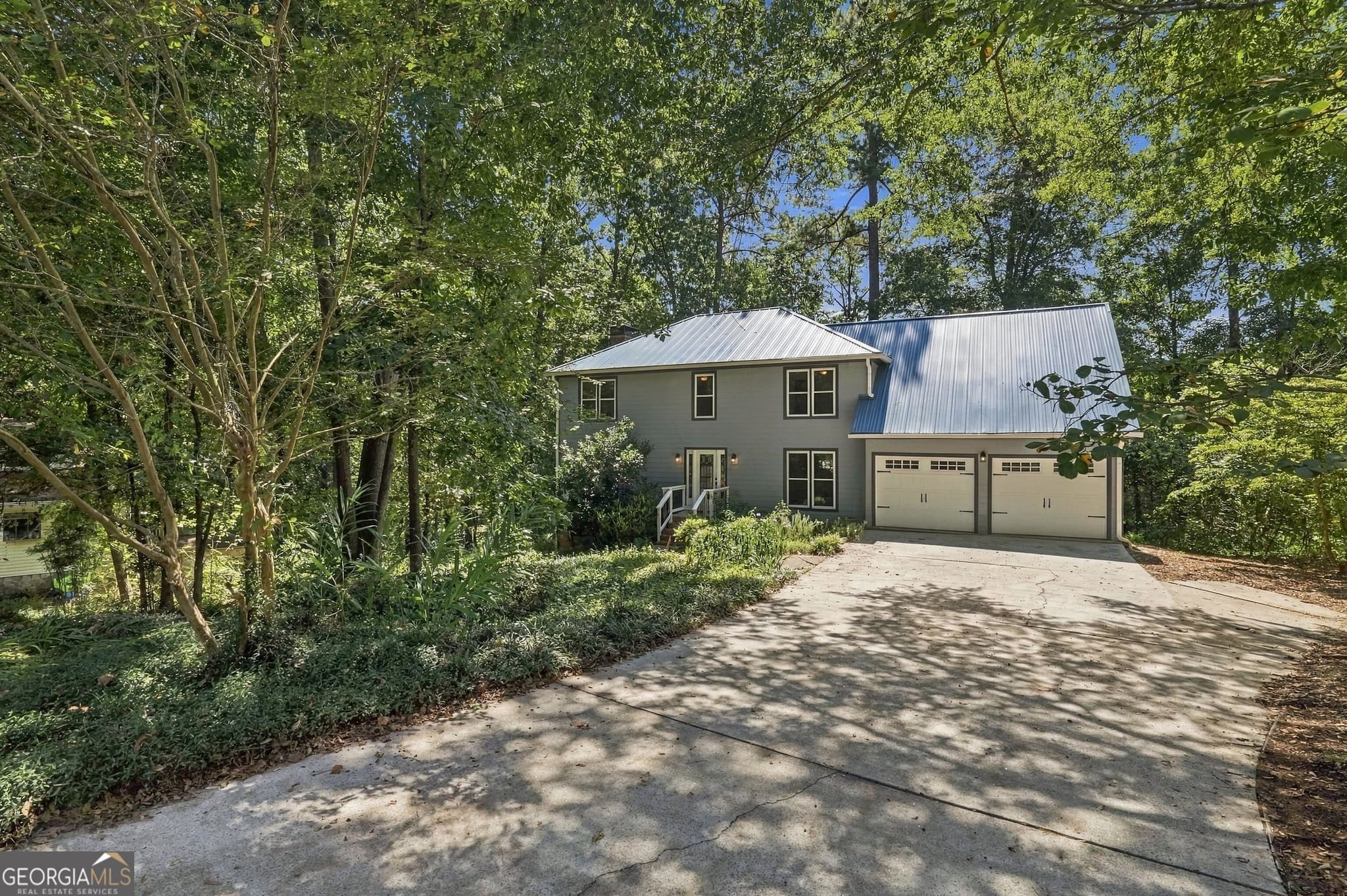 5 bedroom, 3.5 bathroom, 3,548 sq ft single family residence for sale at 4690 Nutmeg Way, Lilburn, GA 30047