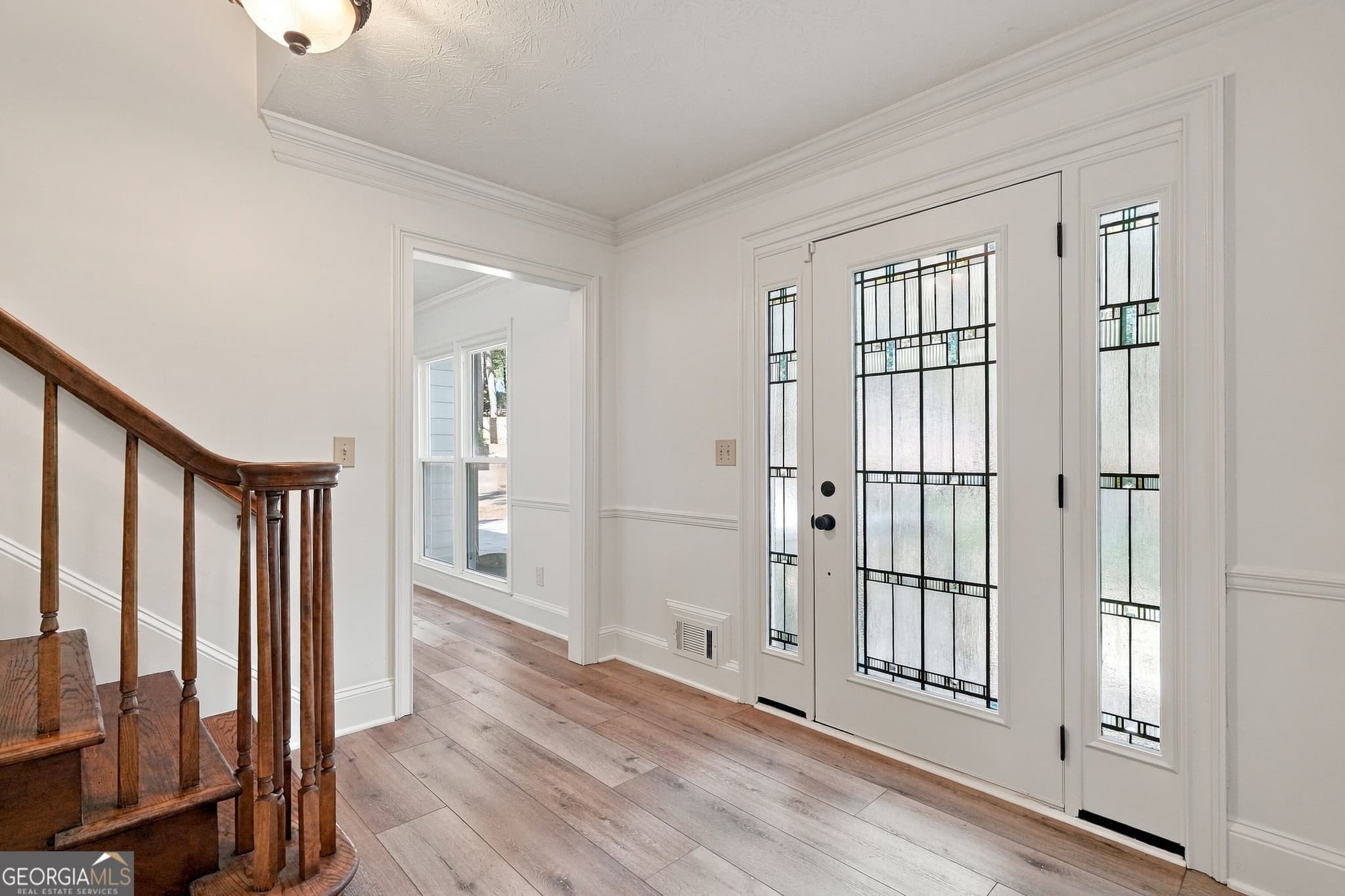 5 bedroom, 3.5 bathroom, 3,548 sq ft single family residence for sale at 4690 Nutmeg Way, Lilburn, GA 30047 — photo 4