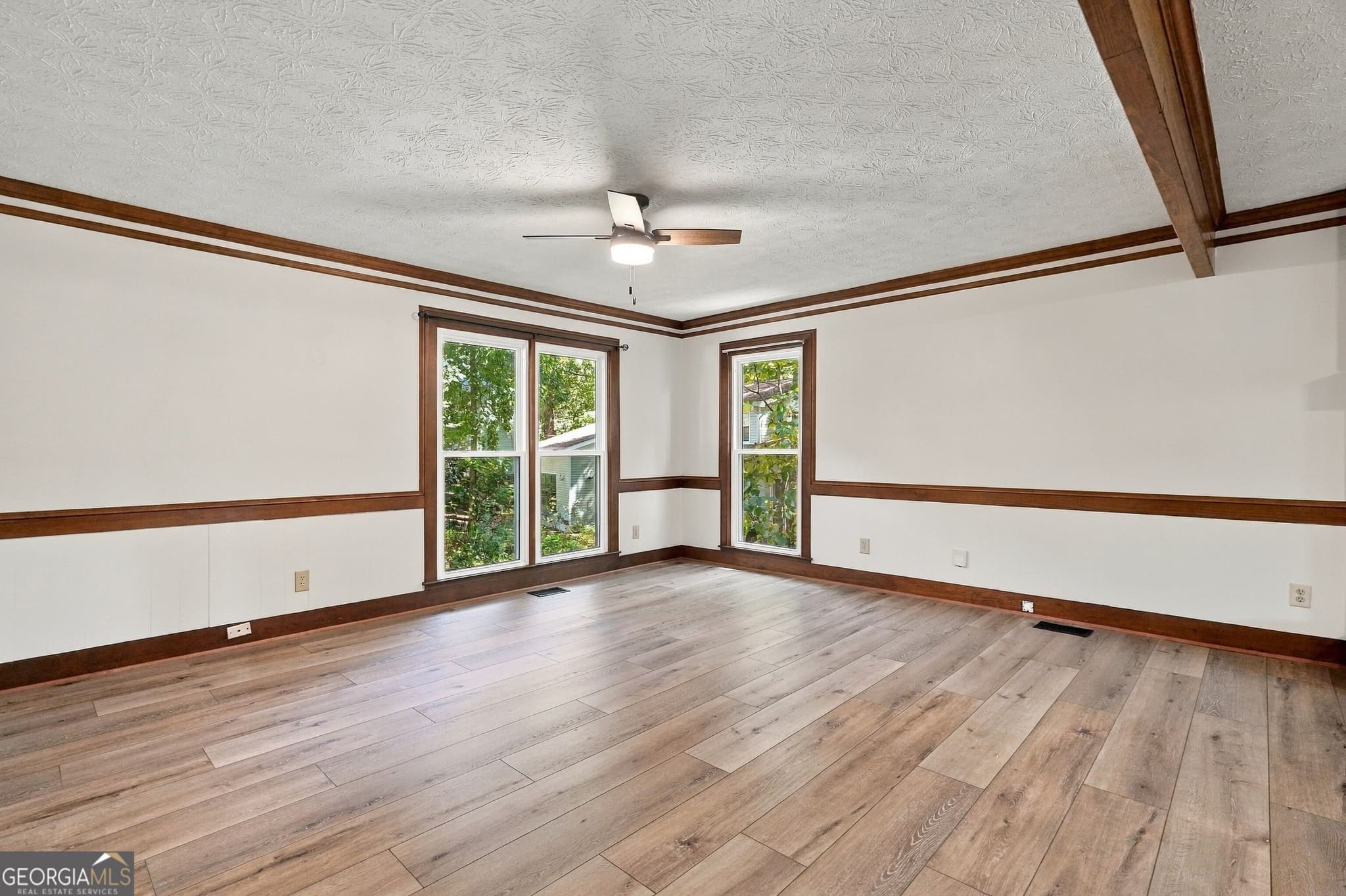 5 bedroom, 3.5 bathroom, 3,548 sq ft single family residence for sale at 4690 Nutmeg Way, Lilburn, GA 30047 — photo 8